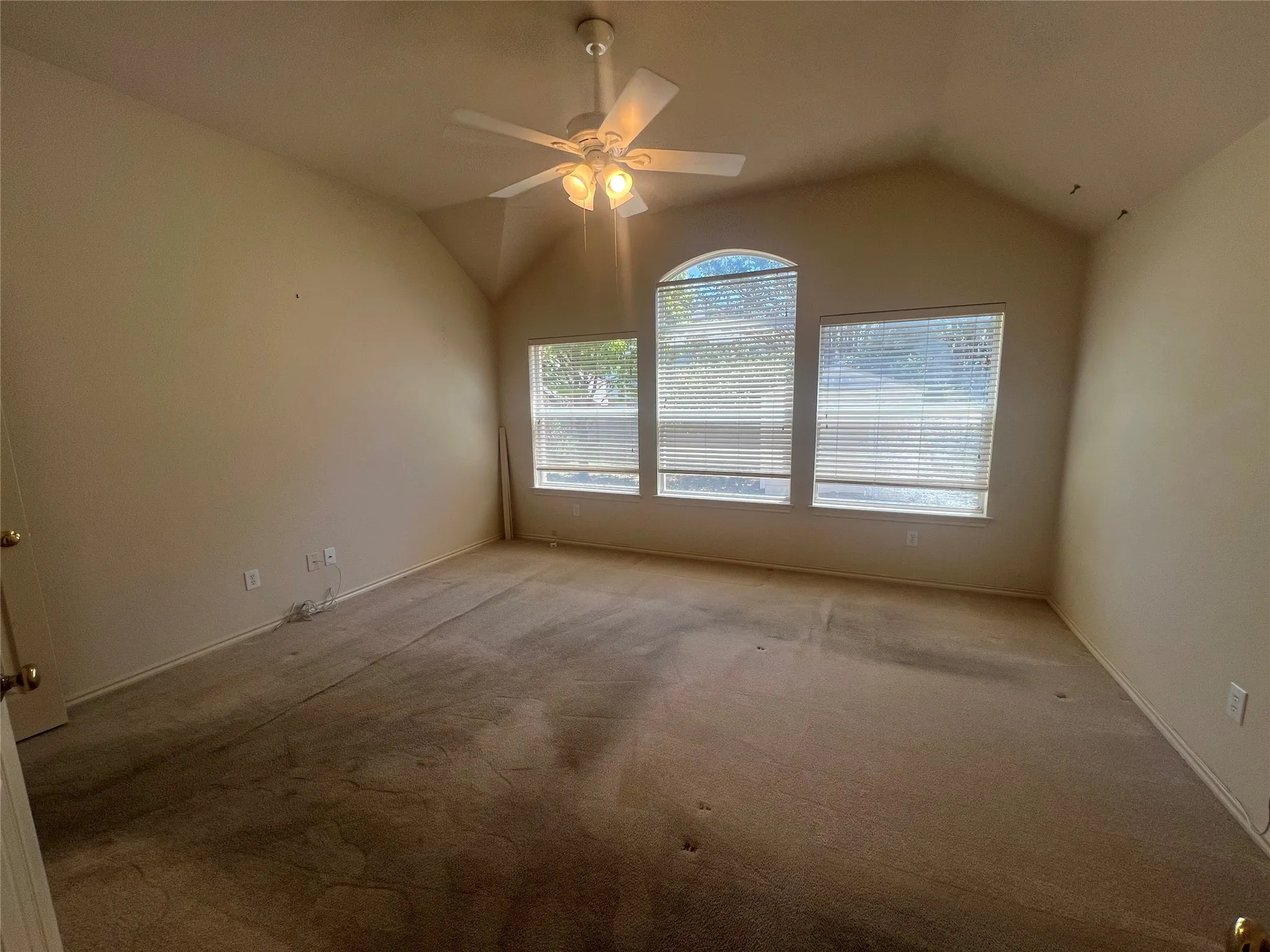 Single Family Residence For Sale in Tarrant County , 4605 Bellflower Way, Fort Worth, Texas 76123, 3 Bedroom, 2 Bathroom, 2 Garage spaces, 2,313 Sqft, built in 2003, mls#21310615, Real Estate Agent in Fort Worth, Homes For Sale in Tarrant county, Homes For Sale in Fort Worth, Realtor in Fort Worth Texas, Real Estate Brokerage Independent Realty Texas, Luminita Cordes Realtor