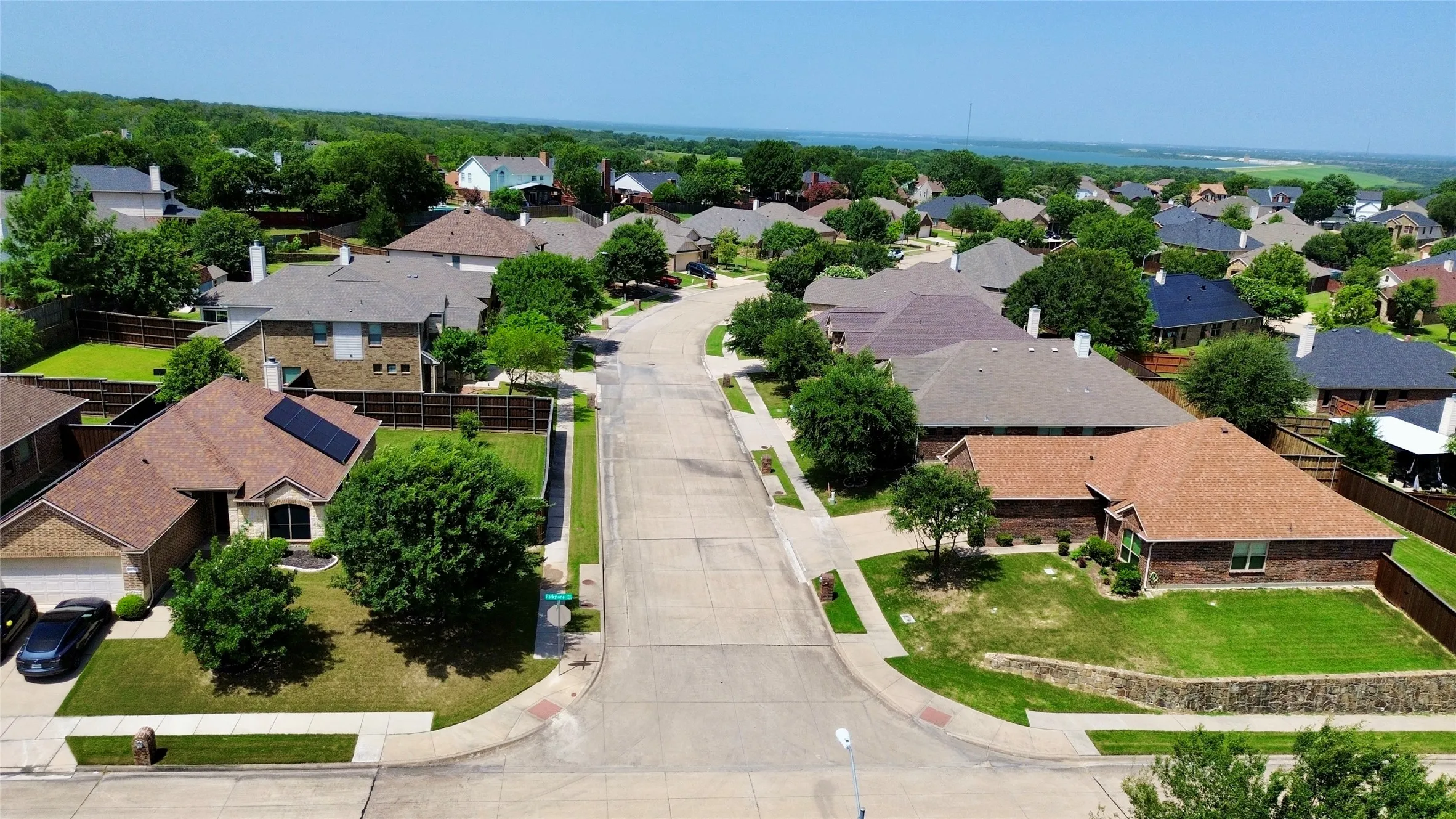 Single Family Residence For Sale in Dallas County , 6440 Parkstone Way, Dallas, Texas 75249, 3 Bedroom, 2 Bathroom, 2 Garage spaces, 1,791 Sqft, built in 2012, mls#21314608, Real Estate Agent in Dallas, Homes For Sale in Dallas county, Homes For Sale in Dallas, Realtor in Dallas Texas, Real Estate Brokerage Independent Realty Texas, Luminita Cordes Realtor