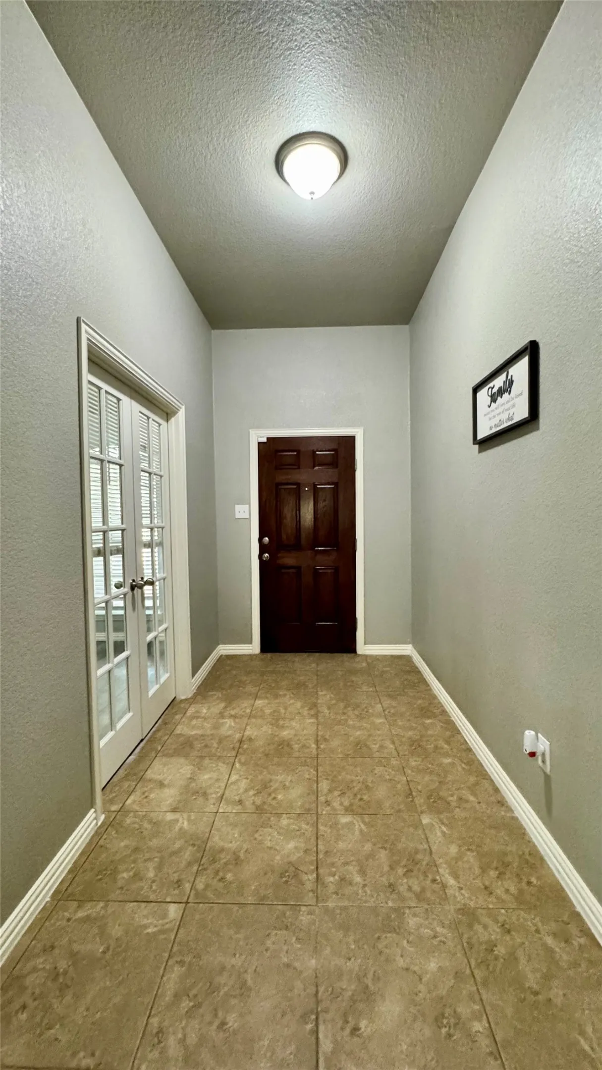 Single Family Residence For Sale in Dallas County , 6440 Parkstone Way, Dallas, Texas 75249, 3 Bedroom, 2 Bathroom, 2 Garage spaces, 1,791 Sqft, built in 2012, mls#21314608, Real Estate Agent in Dallas, Homes For Sale in Dallas county, Homes For Sale in Dallas, Realtor in Dallas Texas, Real Estate Brokerage Independent Realty Texas, Luminita Cordes Realtor