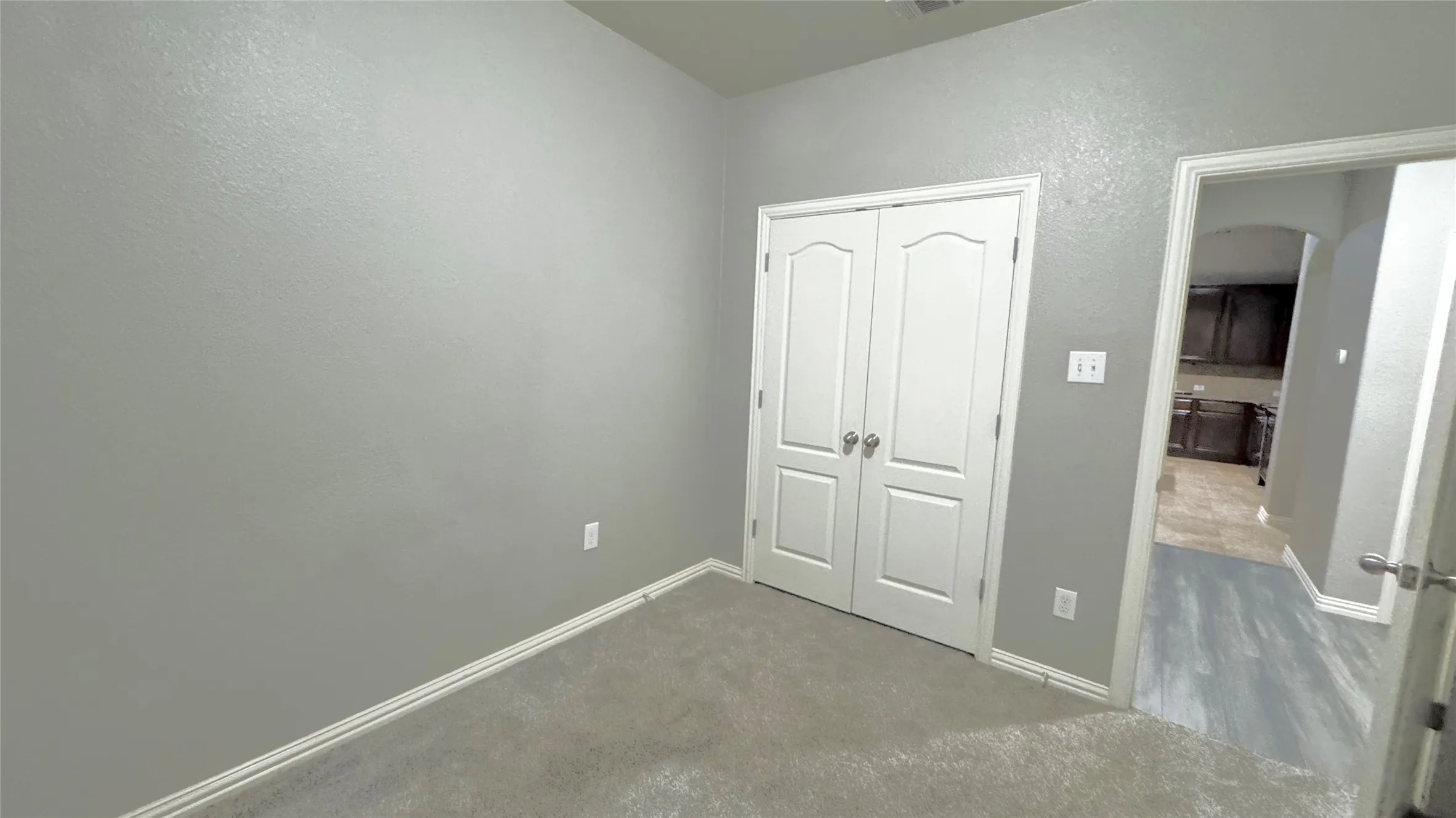 Single Family Residence For Sale in Dallas County , 6440 Parkstone Way, Dallas, Texas 75249, 3 Bedroom, 2 Bathroom, 2 Garage spaces, 1,791 Sqft, built in 2012, mls#21314608, Real Estate Agent in Dallas, Homes For Sale in Dallas county, Homes For Sale in Dallas, Realtor in Dallas Texas, Real Estate Brokerage Independent Realty Texas, Luminita Cordes Realtor