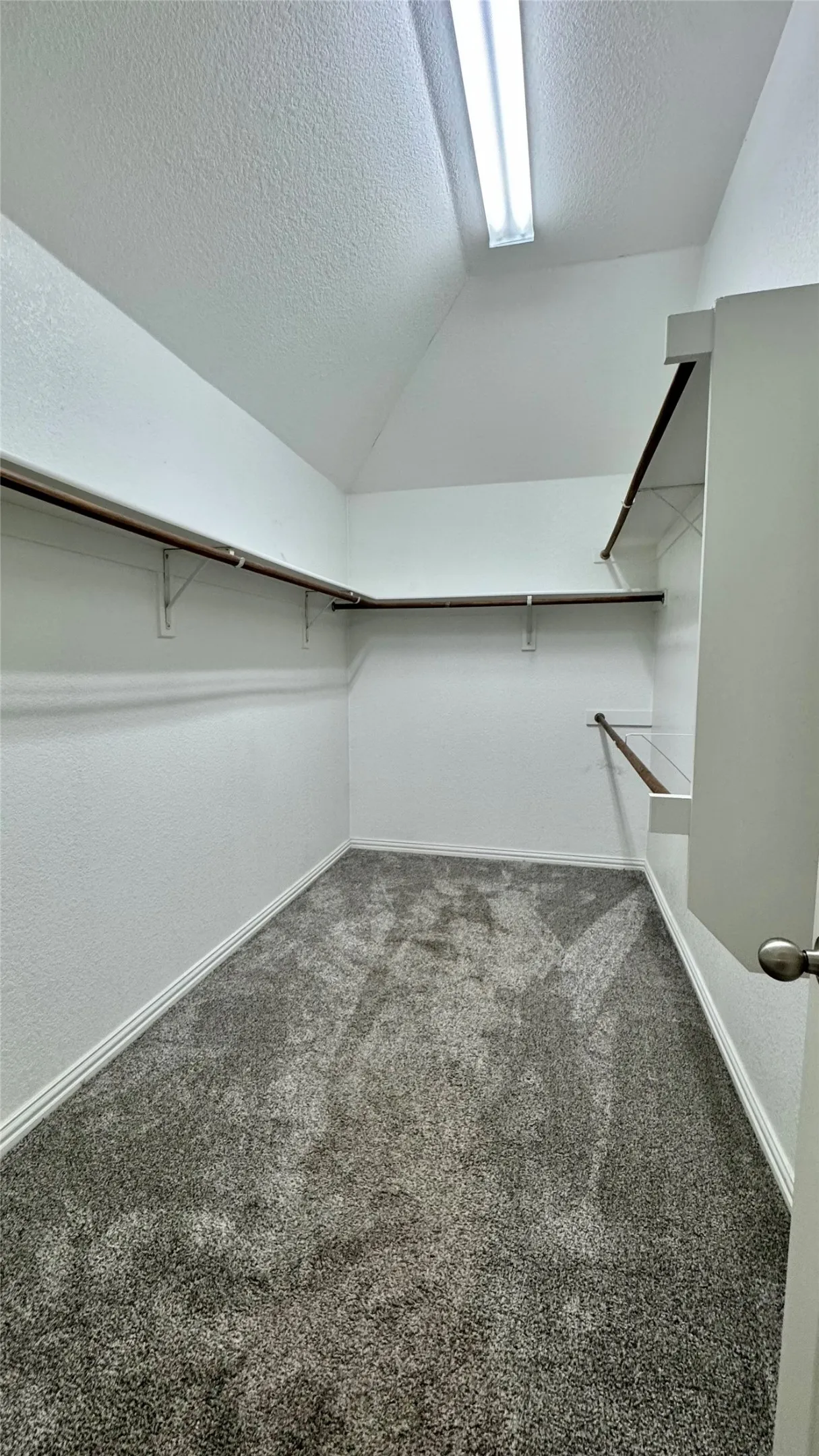 Single Family Residence For Sale in Dallas County , 6440 Parkstone Way, Dallas, Texas 75249, 3 Bedroom, 2 Bathroom, 2 Garage spaces, 1,791 Sqft, built in 2012, mls#21314608, Real Estate Agent in Dallas, Homes For Sale in Dallas county, Homes For Sale in Dallas, Realtor in Dallas Texas, Real Estate Brokerage Independent Realty Texas, Luminita Cordes Realtor