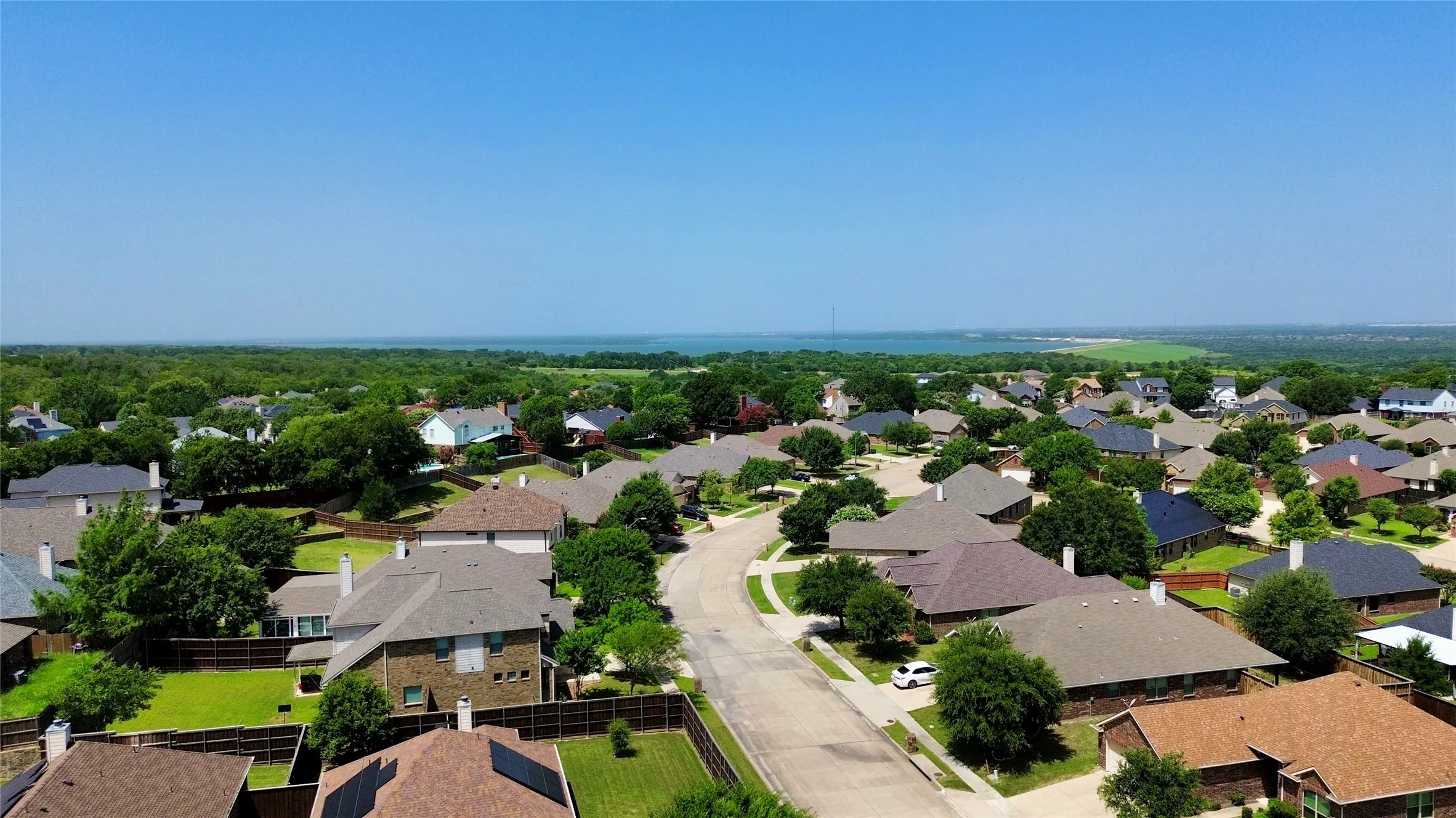 Single Family Residence For Sale in Dallas County , 6440 Parkstone Way, Dallas, Texas 75249, 3 Bedroom, 2 Bathroom, 2 Garage spaces, 1,791 Sqft, built in 2012, mls#21314608, Real Estate Agent in Dallas, Homes For Sale in Dallas county, Homes For Sale in Dallas, Realtor in Dallas Texas, Real Estate Brokerage Independent Realty Texas, Luminita Cordes Realtor