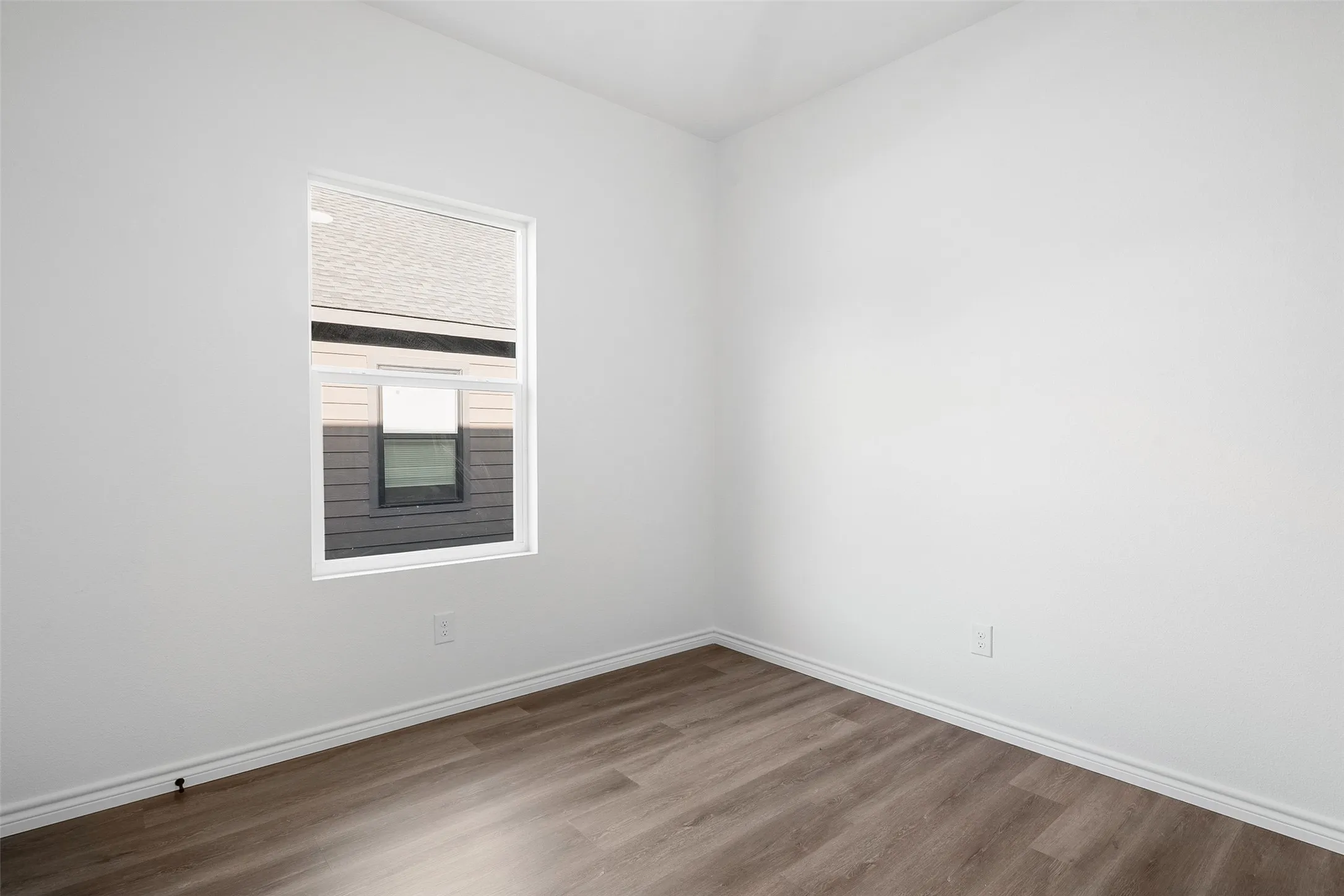 Single Family Residence For Sale in Grayson County , 211 W Elm Street, Whitewright, Texas 75491, 3 Bedroom, 2 Bathroom, Garage spaces, 1,165 Sqft, built in 2025, mls#21316387, Real Estate Agent in Whitewright, Homes For Sale in Grayson county, Homes For Sale in Whitewright, Realtor in Whitewright Texas, Real Estate Brokerage Independent Realty Texas, Luminita Cordes Realtor