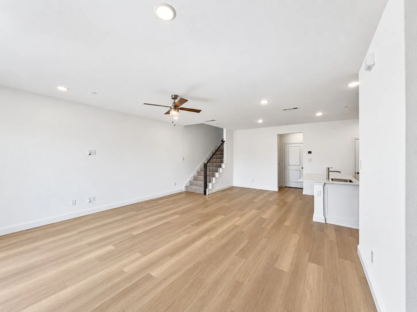 Townhouse For Rent in Collin County , 8980 Samara Street, Frisco, Texas 75035, 3 Bedroom, 3 Bathroom, 2 Garage spaces, 2,035 Sqft, built in 2024, mls#21316413, Real Estate Agent in Frisco, Homes For Rent in Collin county, Homes For Rent in Frisco, Realtor in Frisco Texas, Real Estate Brokerage Independent Realty Texas, Luminita Cordes Realtor