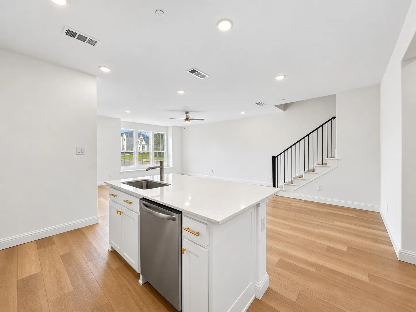 Townhouse For Rent in Collin County , 8980 Samara Street, Frisco, Texas 75035, 3 Bedroom, 3 Bathroom, 2 Garage spaces, 2,035 Sqft, built in 2024, mls#21316413, Real Estate Agent in Frisco, Homes For Rent in Collin county, Homes For Rent in Frisco, Realtor in Frisco Texas, Real Estate Brokerage Independent Realty Texas, Luminita Cordes Realtor