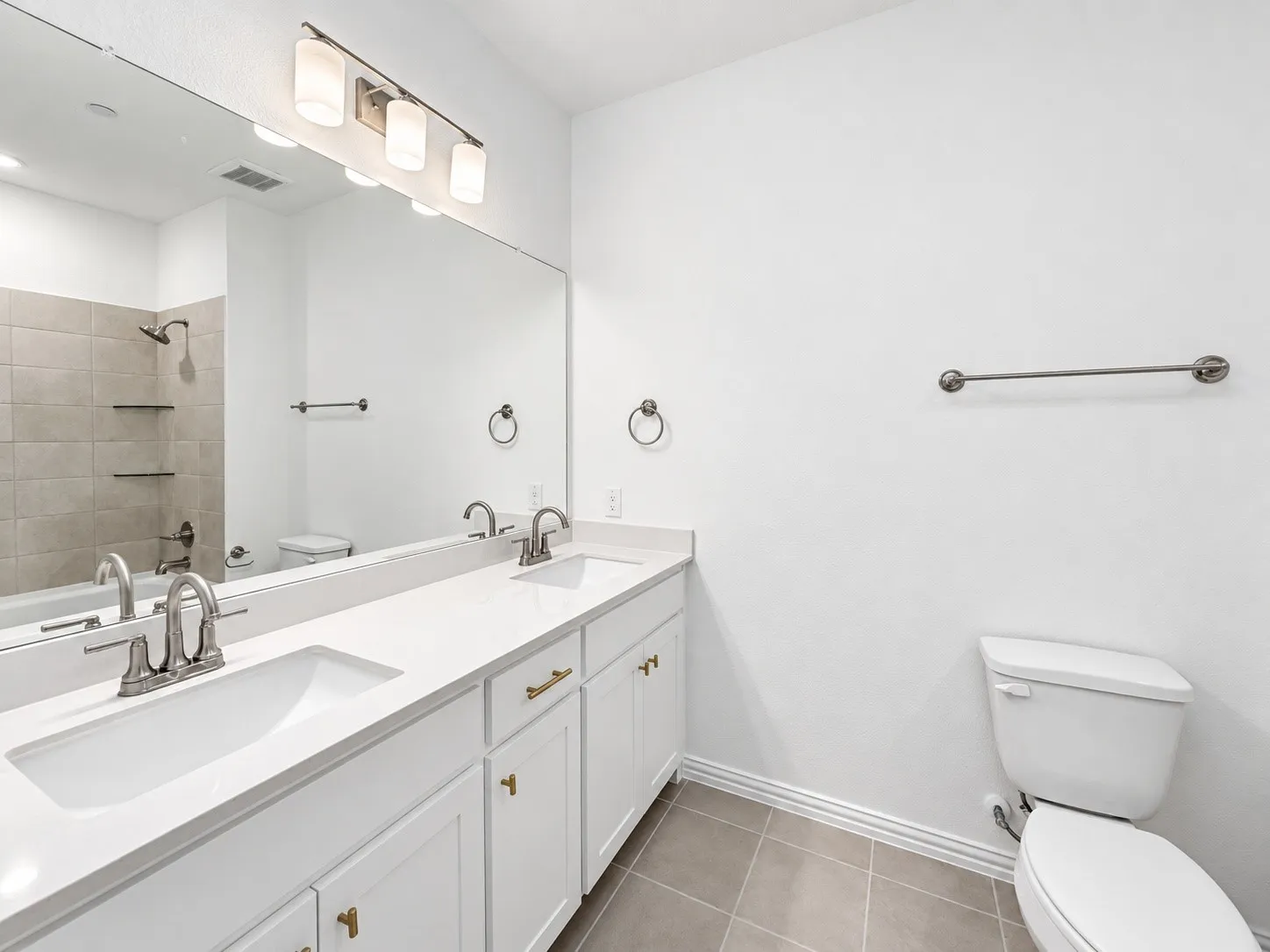 Townhouse For Rent in Collin County , 8980 Samara Street, Frisco, Texas 75035, 3 Bedroom, 3 Bathroom, 2 Garage spaces, 2,035 Sqft, built in 2024, mls#21316413, Real Estate Agent in Frisco, Homes For Rent in Collin county, Homes For Rent in Frisco, Realtor in Frisco Texas, Real Estate Brokerage Independent Realty Texas, Luminita Cordes Realtor