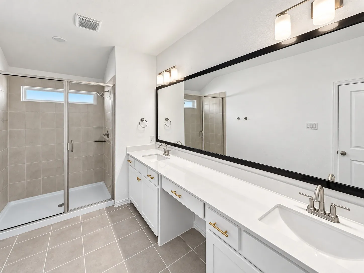 Townhouse For Rent in Collin County , 8980 Samara Street, Frisco, Texas 75035, 3 Bedroom, 3 Bathroom, 2 Garage spaces, 2,035 Sqft, built in 2024, mls#21316413, Real Estate Agent in Frisco, Homes For Rent in Collin county, Homes For Rent in Frisco, Realtor in Frisco Texas, Real Estate Brokerage Independent Realty Texas, Luminita Cordes Realtor