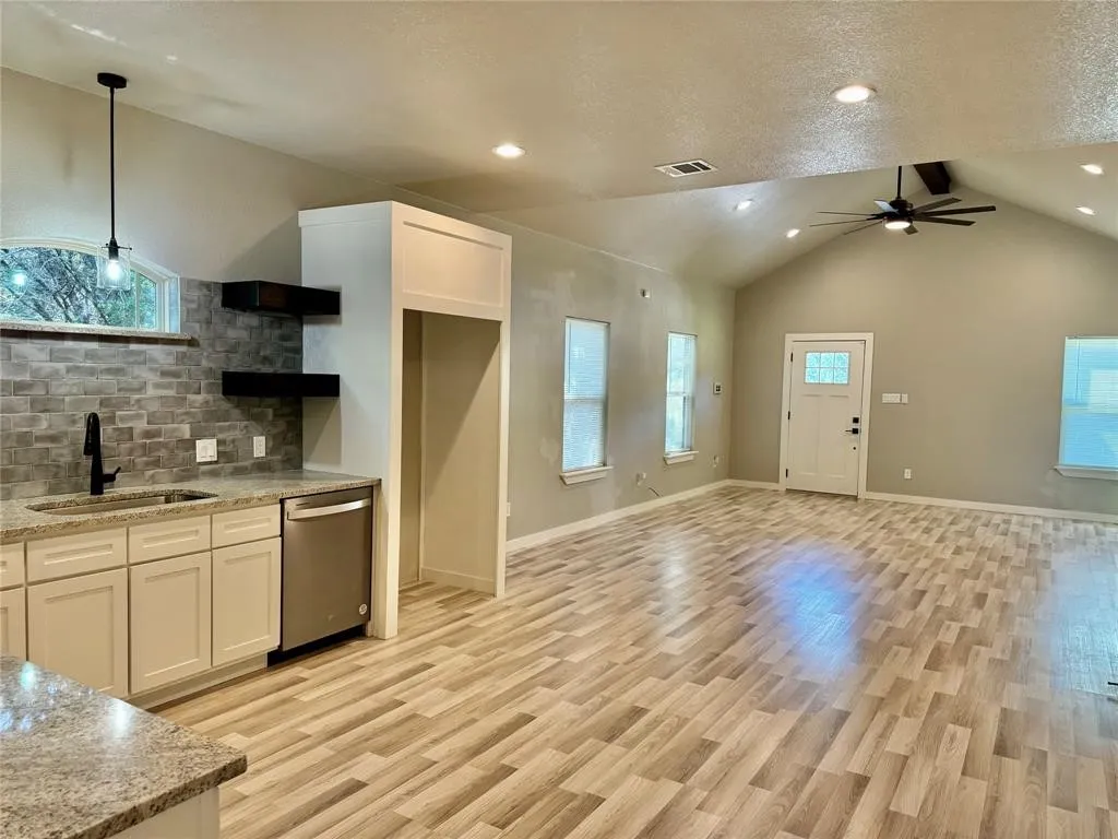 Single Family Residence For Sale in Hood County , 819 Arkansas River Drive, Granbury, Texas 76048, 3 Bedroom, 2 Bathroom, Garage spaces, 1,494 Sqft, built in 2022, Price $250,000, mls#21315478, Real Estate Agent in Granbury, Homes For Sale in Hood county, Homes For Sale in Granbury, Realtor in Granbury Texas, Real Estate Brokerage Independent Realty Texas, Luminita Cordes Realtor
