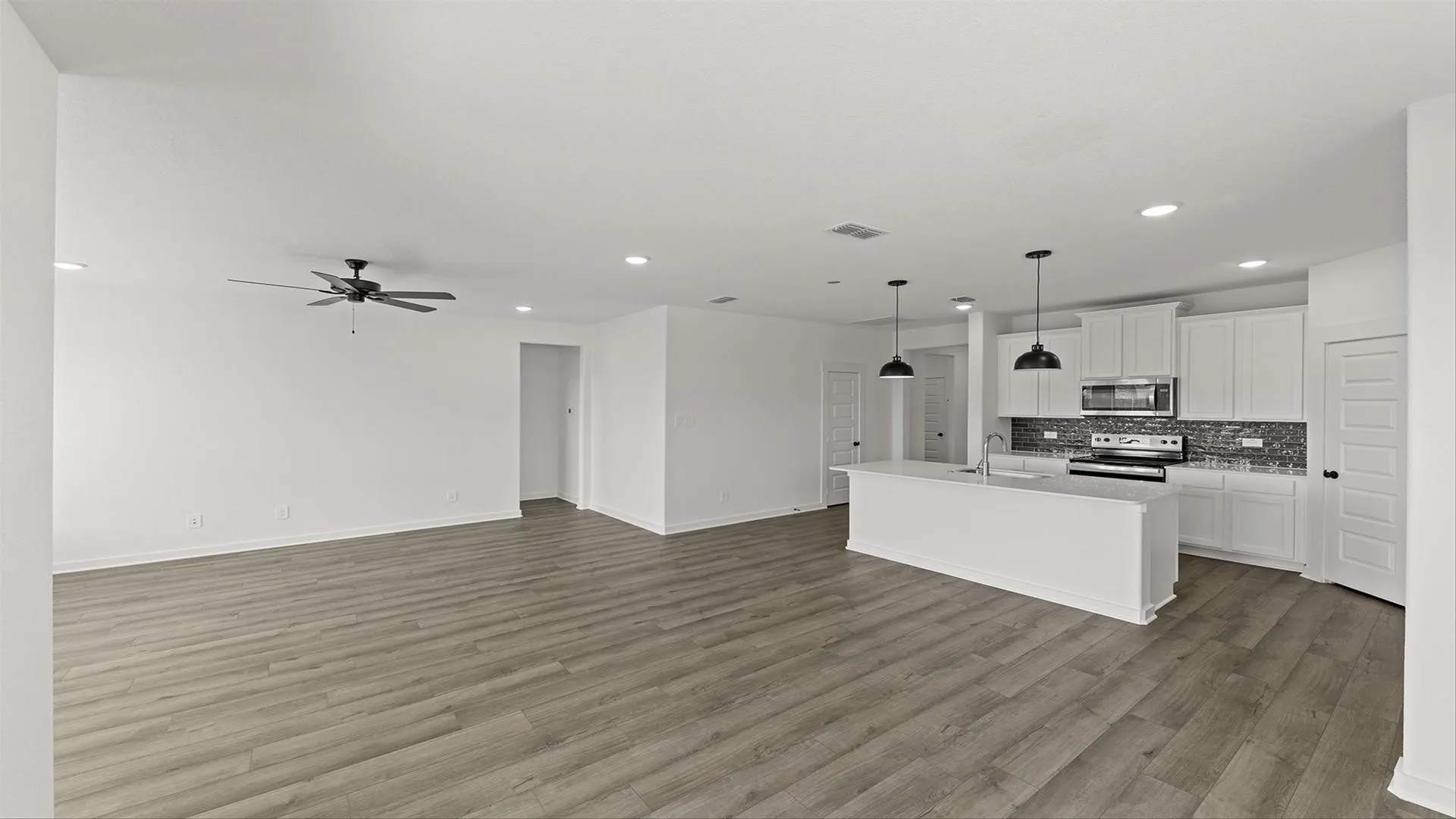 Single Family Residence For Sale in Ellis County , 2369 Rams Horn Drive, Waxahachie, Texas 75167, 3 Bedroom, 2 Bathroom, 2 Garage spaces, 1,803 Sqft, built in 2026, mls#21316308, Real Estate Agent in Waxahachie, Homes For Sale in Ellis county, Homes For Sale in Waxahachie, Realtor in Waxahachie Texas, Real Estate Brokerage Independent Realty Texas, Luminita Cordes Realtor