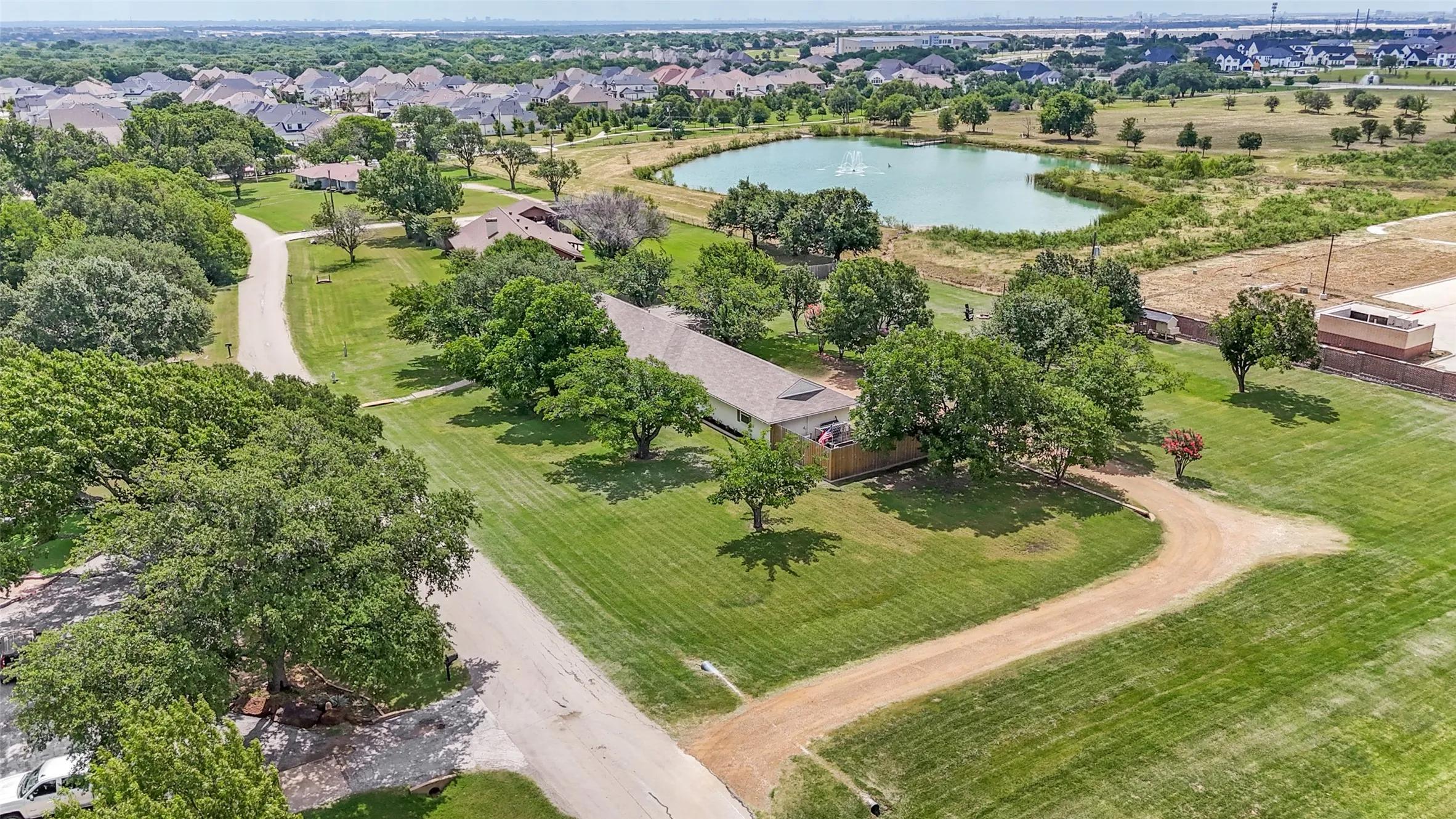Single Family Residence For Sale in Denton County , 2601 Sherri Lane, Flower Mound, Texas 75028, 4 Bedroom, 2 Bathroom, 4 Garage spaces, 2,204 Sqft, built in 1978, mls#21316392, Real Estate Agent in Flower Mound, Homes For Sale in Denton county, Homes For Sale in Flower Mound, Realtor in Flower Mound Texas, Real Estate Brokerage Independent Realty Texas, Luminita Cordes Realtor