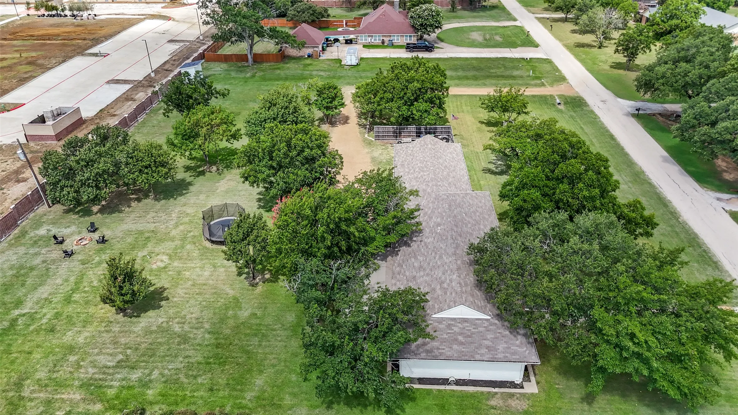 Single Family Residence For Sale in Denton County , 2601 Sherri Lane, Flower Mound, Texas 75028, 4 Bedroom, 2 Bathroom, 4 Garage spaces, 2,204 Sqft, built in 1978, mls#21316392, Real Estate Agent in Flower Mound, Homes For Sale in Denton county, Homes For Sale in Flower Mound, Realtor in Flower Mound Texas, Real Estate Brokerage Independent Realty Texas, Luminita Cordes Realtor