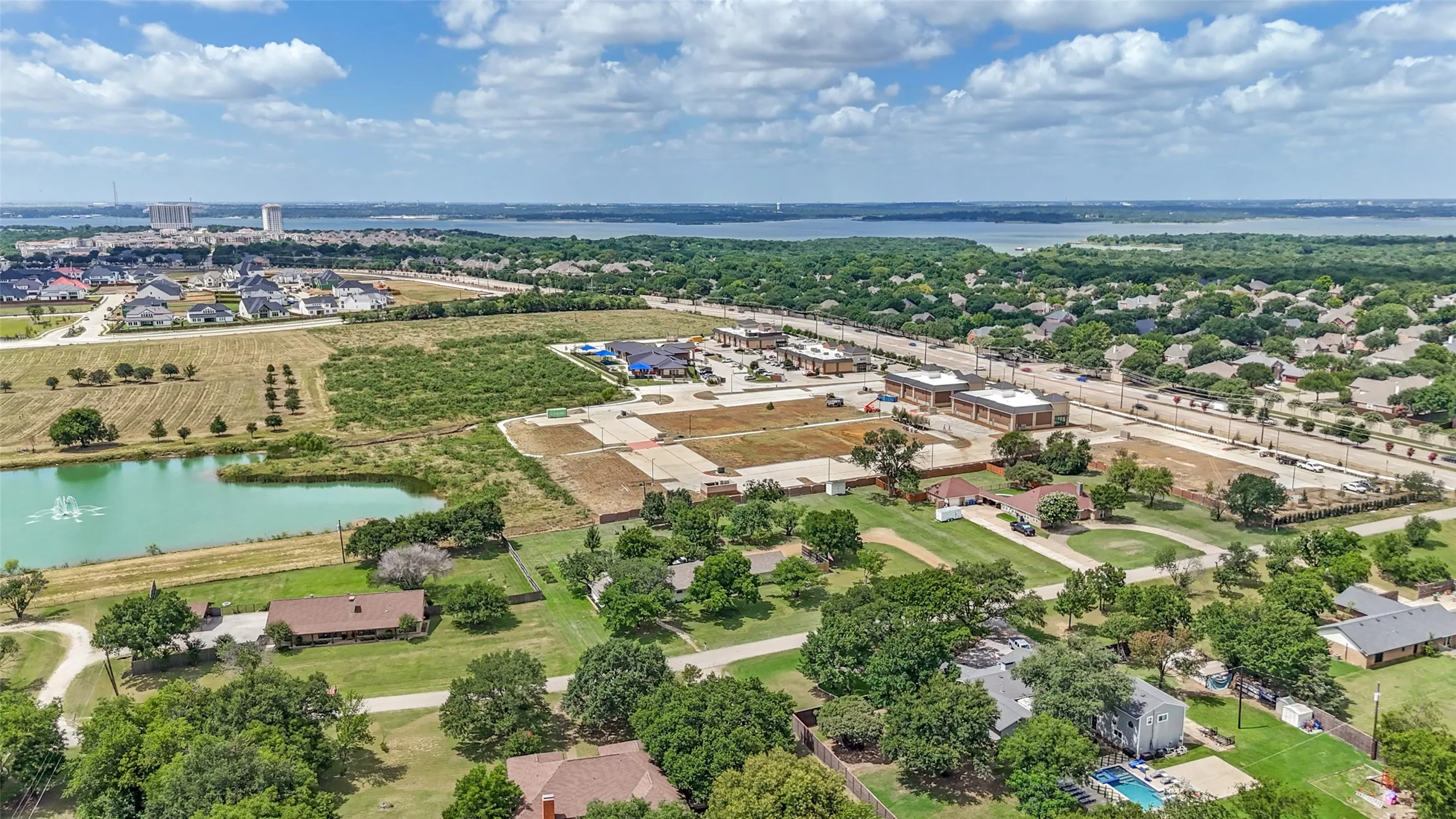 Single Family Residence For Sale in Denton County , 2601 Sherri Lane, Flower Mound, Texas 75028, 4 Bedroom, 2 Bathroom, 4 Garage spaces, 2,204 Sqft, built in 1978, mls#21316392, Real Estate Agent in Flower Mound, Homes For Sale in Denton county, Homes For Sale in Flower Mound, Realtor in Flower Mound Texas, Real Estate Brokerage Independent Realty Texas, Luminita Cordes Realtor