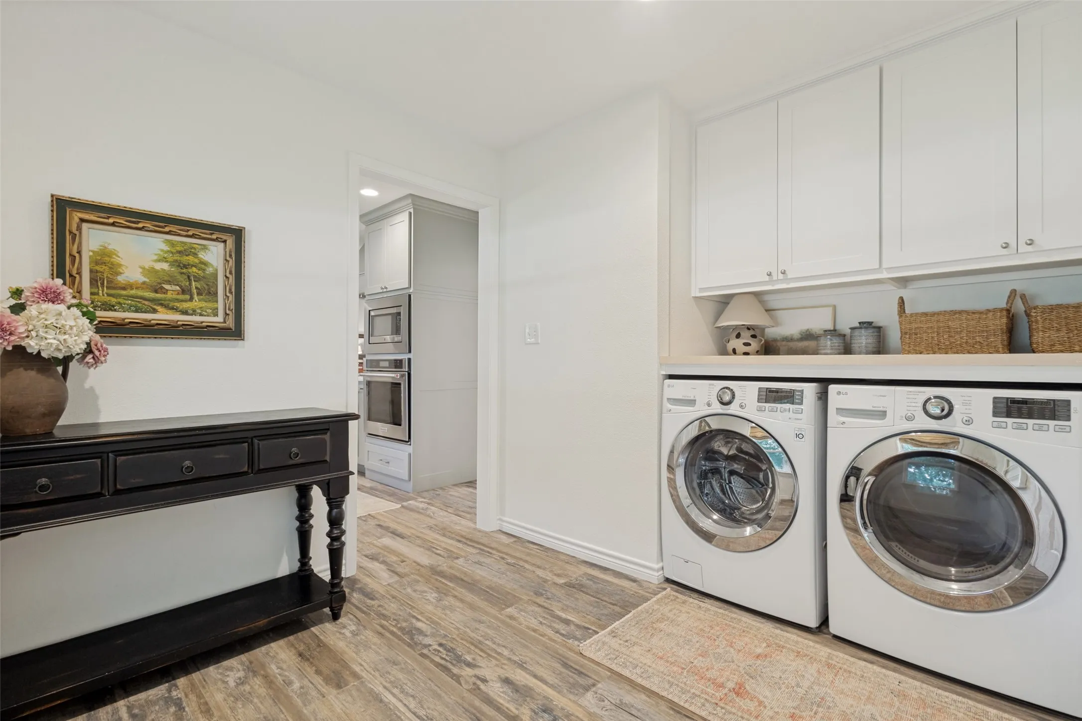 Single Family Residence For Sale in Denton County , 2601 Sherri Lane, Flower Mound, Texas 75028, 4 Bedroom, 2 Bathroom, 4 Garage spaces, 2,204 Sqft, built in 1978, mls#21316392, Real Estate Agent in Flower Mound, Homes For Sale in Denton county, Homes For Sale in Flower Mound, Realtor in Flower Mound Texas, Real Estate Brokerage Independent Realty Texas, Luminita Cordes Realtor