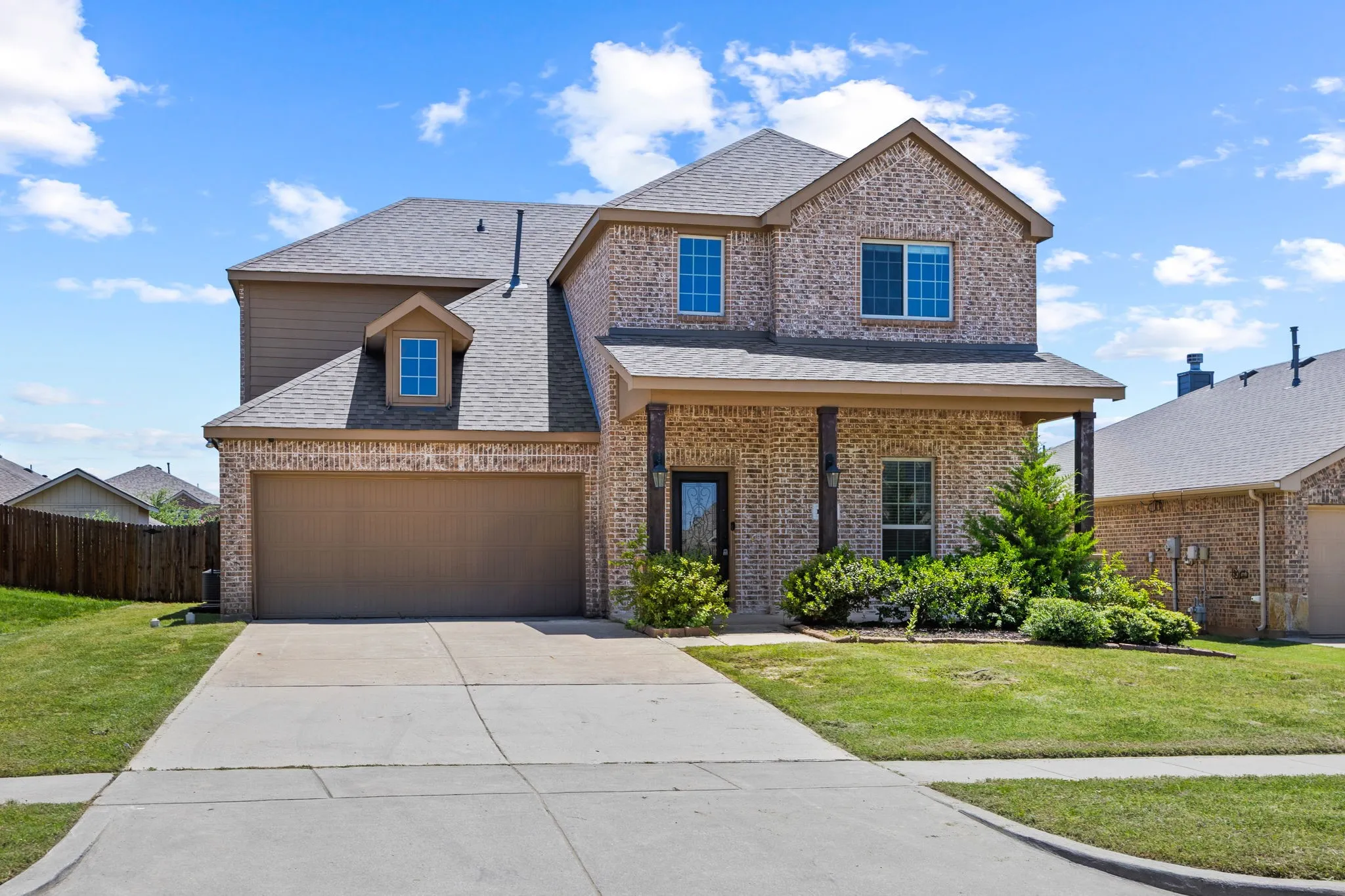 Single Family Residence For Rent in Collin County , 1445 Bateman Lane, Celina, Texas 75009, 4 Bedroom, 4 Bathroom, 2 Garage spaces, 2,743 Sqft, built in 2014, mls#21316439, Real Estate Agent in Celina, Homes For Rent in Collin county, Homes For Rent in Celina, Realtor in Celina Texas, Real Estate Brokerage Independent Realty Texas, Luminita Cordes Realtor
