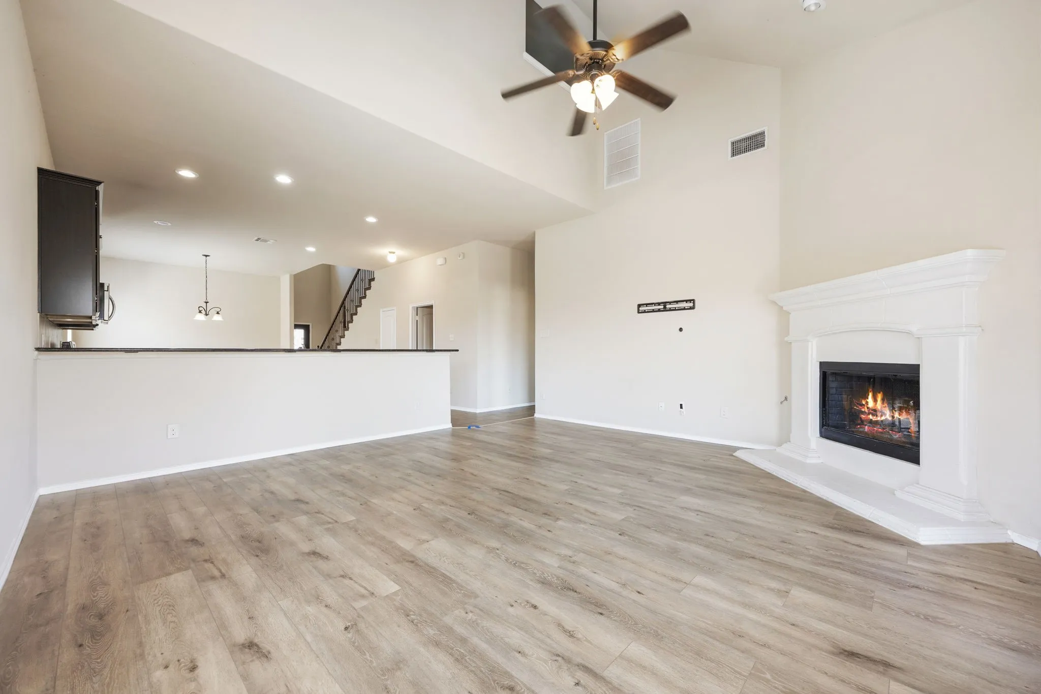 Single Family Residence For Rent in Collin County , 1445 Bateman Lane, Celina, Texas 75009, 4 Bedroom, 4 Bathroom, 2 Garage spaces, 2,743 Sqft, built in 2014, mls#21316439, Real Estate Agent in Celina, Homes For Rent in Collin county, Homes For Rent in Celina, Realtor in Celina Texas, Real Estate Brokerage Independent Realty Texas, Luminita Cordes Realtor