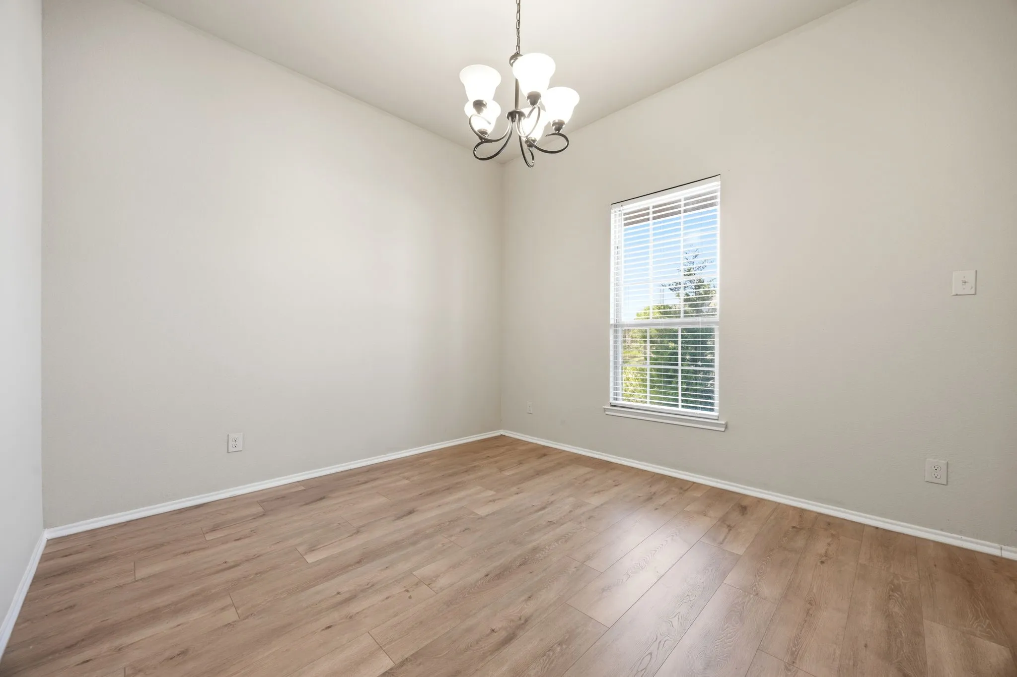Single Family Residence For Rent in Collin County , 1445 Bateman Lane, Celina, Texas 75009, 4 Bedroom, 4 Bathroom, 2 Garage spaces, 2,743 Sqft, built in 2014, mls#21316439, Real Estate Agent in Celina, Homes For Rent in Collin county, Homes For Rent in Celina, Realtor in Celina Texas, Real Estate Brokerage Independent Realty Texas, Luminita Cordes Realtor