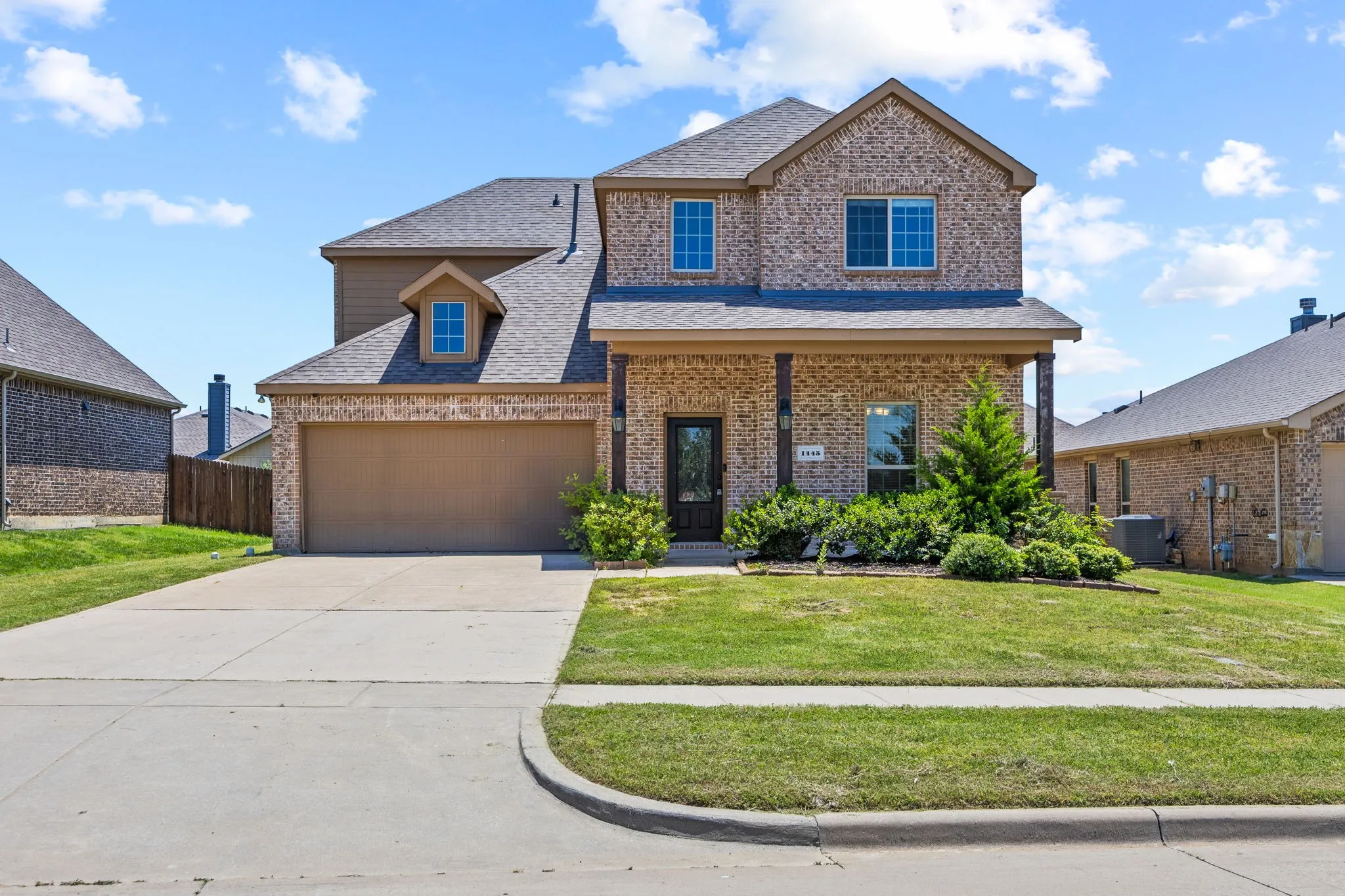 Single Family Residence For Rent in Collin County , 1445 Bateman Lane, Celina, Texas 75009, 4 Bedroom, 4 Bathroom, 2 Garage spaces, 2,743 Sqft, built in 2014, mls#21316439, Real Estate Agent in Celina, Homes For Rent in Collin county, Homes For Rent in Celina, Realtor in Celina Texas, Real Estate Brokerage Independent Realty Texas, Luminita Cordes Realtor