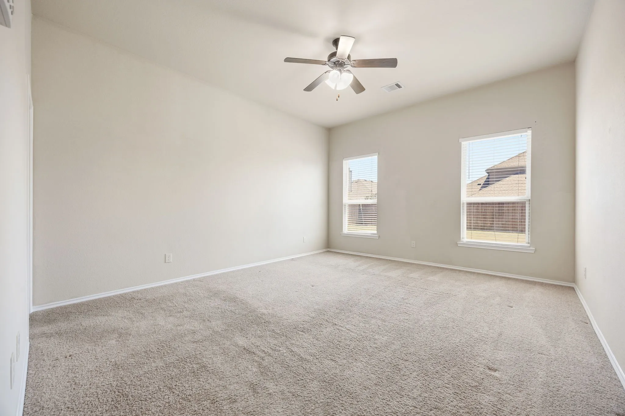 Single Family Residence For Rent in Collin County , 1445 Bateman Lane, Celina, Texas 75009, 4 Bedroom, 4 Bathroom, 2 Garage spaces, 2,743 Sqft, built in 2014, mls#21316439, Real Estate Agent in Celina, Homes For Rent in Collin county, Homes For Rent in Celina, Realtor in Celina Texas, Real Estate Brokerage Independent Realty Texas, Luminita Cordes Realtor