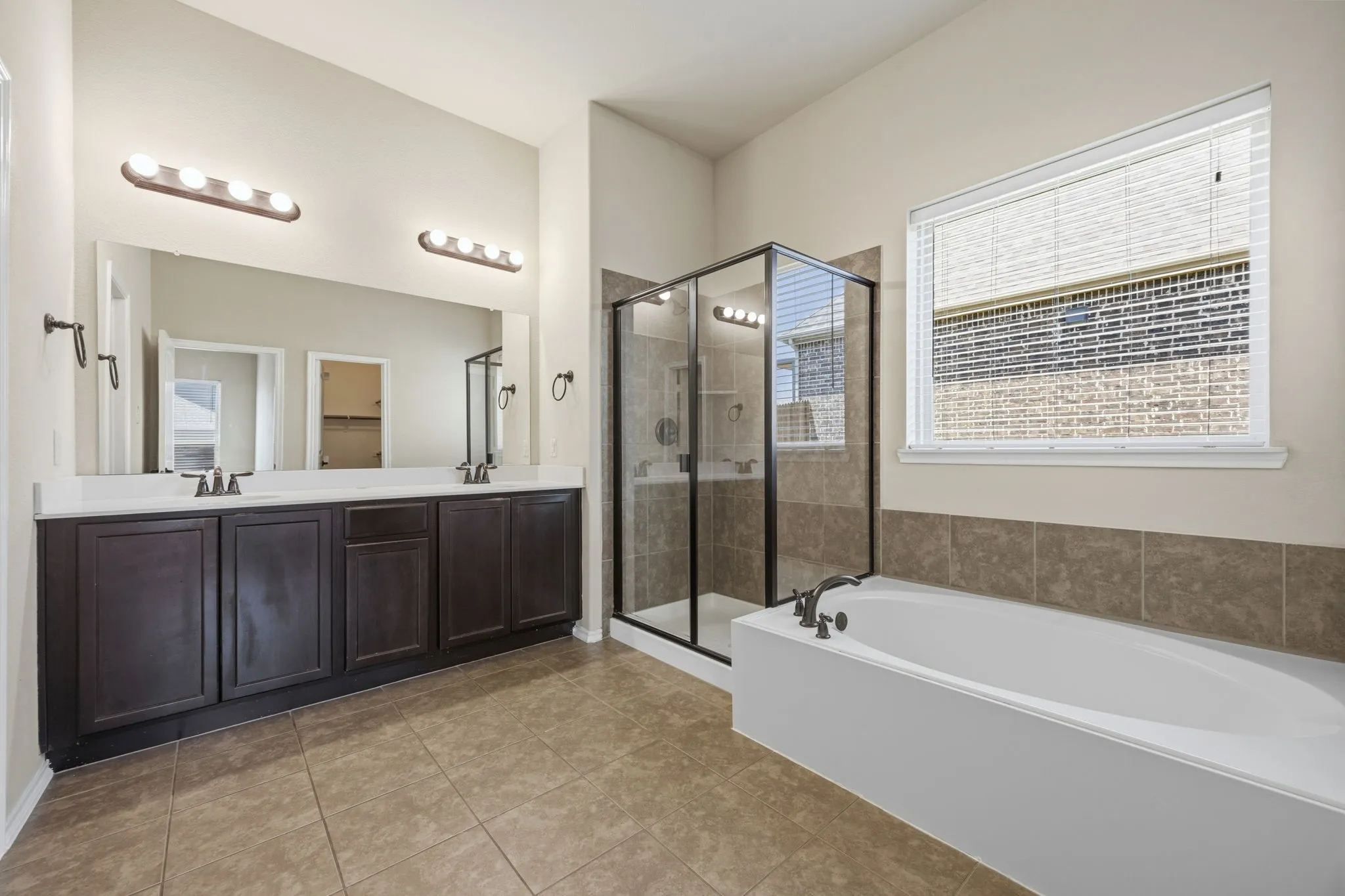 Single Family Residence For Rent in Collin County , 1445 Bateman Lane, Celina, Texas 75009, 4 Bedroom, 4 Bathroom, 2 Garage spaces, 2,743 Sqft, built in 2014, mls#21316439, Real Estate Agent in Celina, Homes For Rent in Collin county, Homes For Rent in Celina, Realtor in Celina Texas, Real Estate Brokerage Independent Realty Texas, Luminita Cordes Realtor