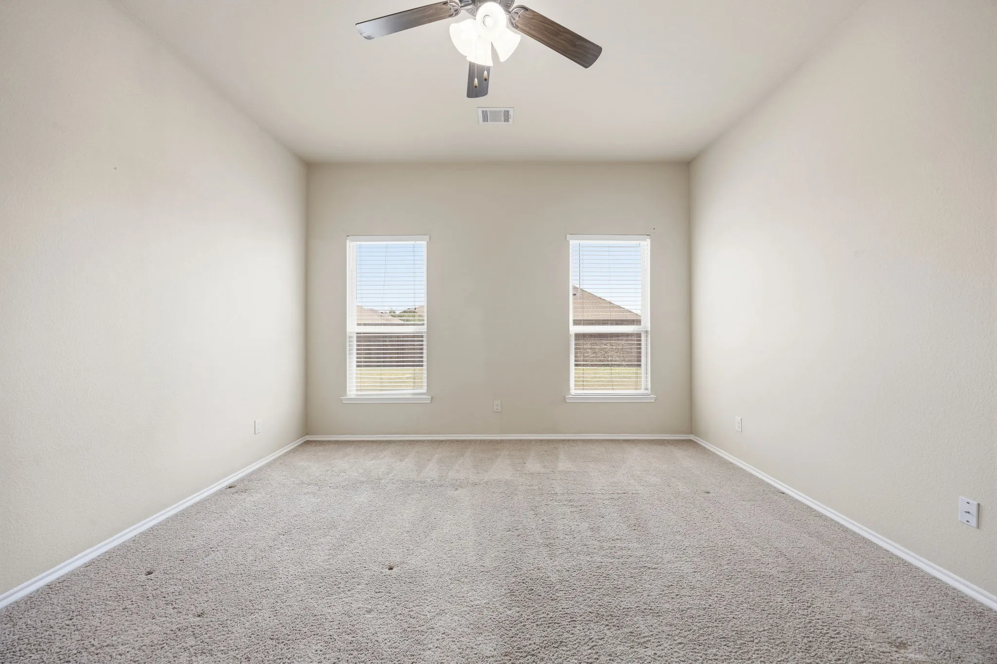 Single Family Residence For Rent in Collin County , 1445 Bateman Lane, Celina, Texas 75009, 4 Bedroom, 4 Bathroom, 2 Garage spaces, 2,743 Sqft, built in 2014, mls#21316439, Real Estate Agent in Celina, Homes For Rent in Collin county, Homes For Rent in Celina, Realtor in Celina Texas, Real Estate Brokerage Independent Realty Texas, Luminita Cordes Realtor