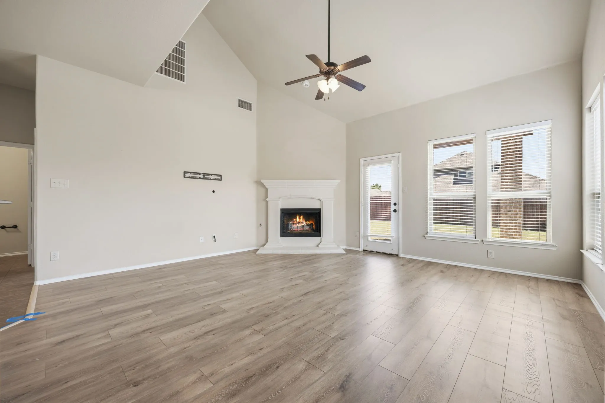 Single Family Residence For Rent in Collin County , 1445 Bateman Lane, Celina, Texas 75009, 4 Bedroom, 4 Bathroom, 2 Garage spaces, 2,743 Sqft, built in 2014, mls#21316439, Real Estate Agent in Celina, Homes For Rent in Collin county, Homes For Rent in Celina, Realtor in Celina Texas, Real Estate Brokerage Independent Realty Texas, Luminita Cordes Realtor