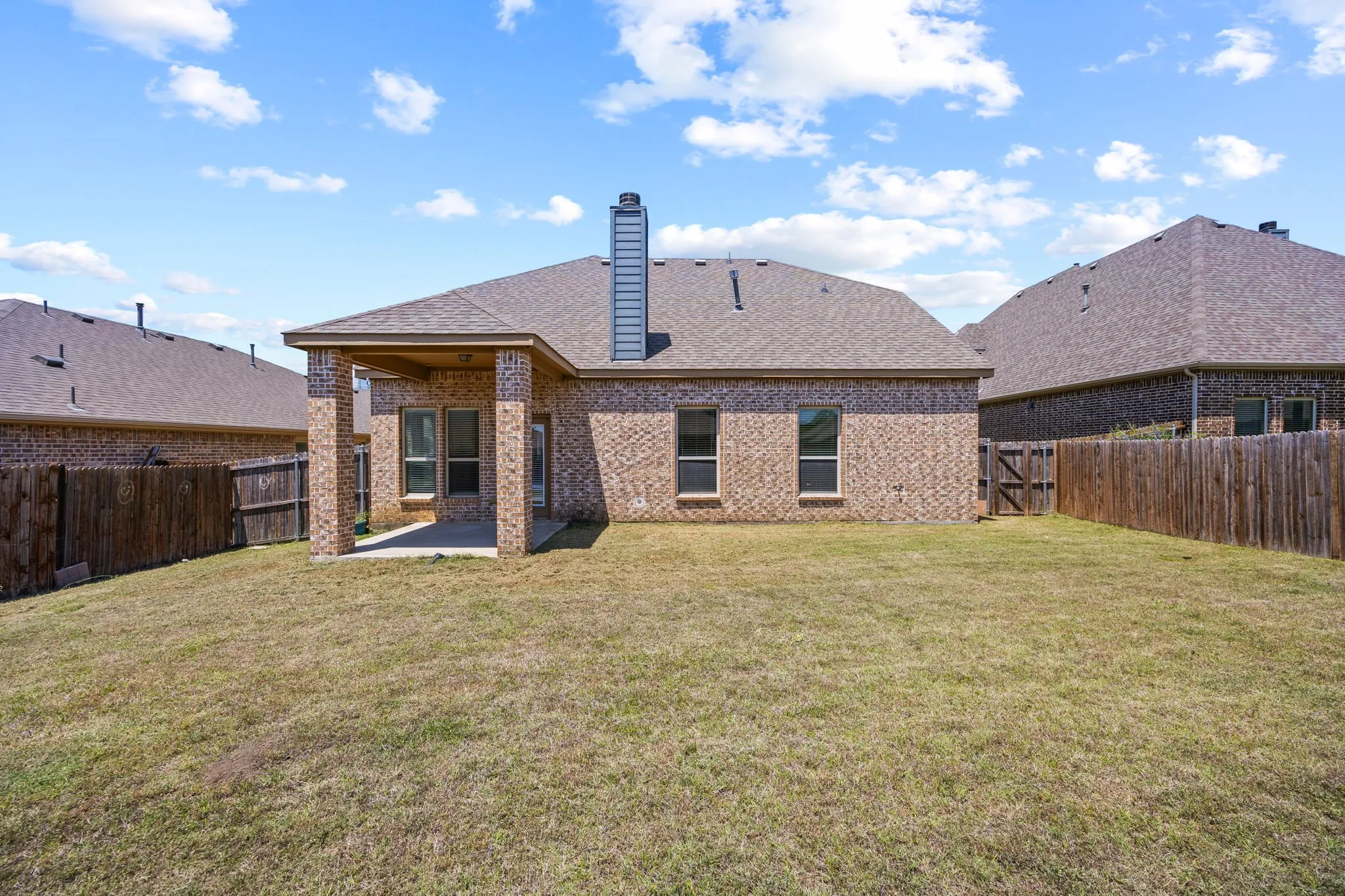 Single Family Residence For Rent in Collin County , 1445 Bateman Lane, Celina, Texas 75009, 4 Bedroom, 4 Bathroom, 2 Garage spaces, 2,743 Sqft, built in 2014, mls#21316439, Real Estate Agent in Celina, Homes For Rent in Collin county, Homes For Rent in Celina, Realtor in Celina Texas, Real Estate Brokerage Independent Realty Texas, Luminita Cordes Realtor