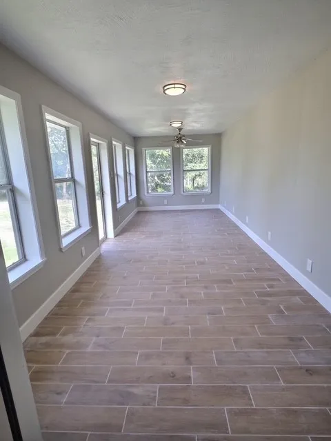 Single Family Residence For Sale in Grayson County , 4078 FM121, Van Alstyne, Texas 75495, 4 Bedroom, 3 Bathroom, 1 Garage spaces, 2,396 Sqft, built in 1975, mls#21315116, Real Estate Agent in Van Alstyne, Homes For Sale in Grayson county, Homes For Sale in Van Alstyne, Realtor in Van Alstyne Texas, Real Estate Brokerage Independent Realty Texas, Luminita Cordes Realtor