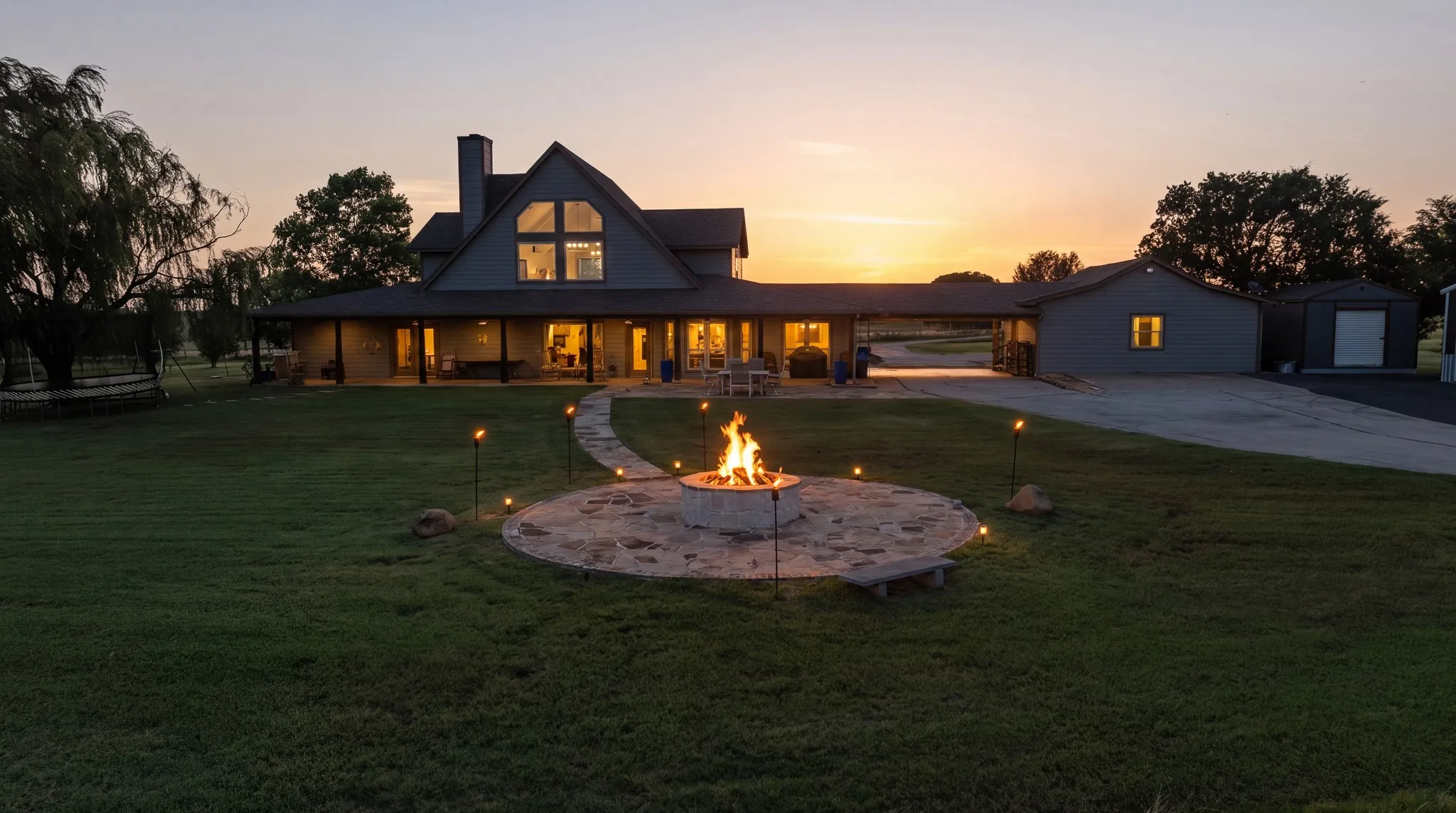 Single Family Residence For Sale in Grayson County , 360 Pop Noah Road, Collinsville, Texas 76233, 4 Bedroom, 5 Bathroom, Garage spaces, 3,537 Sqft, built in 1996, mls#21315751, Real Estate Agent in Collinsville, Homes For Sale in Grayson county, Homes For Sale in Collinsville, Realtor in Collinsville Texas, Real Estate Brokerage Independent Realty Texas, Luminita Cordes Realtor