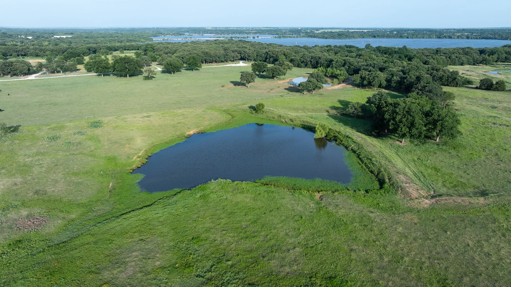 Single Family Residence For Sale in Grayson County , 360 Pop Noah Road, Collinsville, Texas 76233, 4 Bedroom, 5 Bathroom, Garage spaces, 3,537 Sqft, built in 1996, mls#21315751, Real Estate Agent in Collinsville, Homes For Sale in Grayson county, Homes For Sale in Collinsville, Realtor in Collinsville Texas, Real Estate Brokerage Independent Realty Texas, Luminita Cordes Realtor