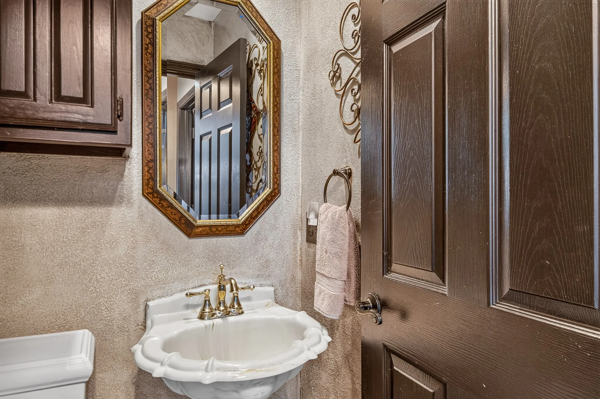 Single Family Residence For Sale in Grayson County , 360 Pop Noah Road, Collinsville, Texas 76233, 4 Bedroom, 5 Bathroom, Garage spaces, 3,537 Sqft, built in 1996, mls#21315751, Real Estate Agent in Collinsville, Homes For Sale in Grayson county, Homes For Sale in Collinsville, Realtor in Collinsville Texas, Real Estate Brokerage Independent Realty Texas, Luminita Cordes Realtor