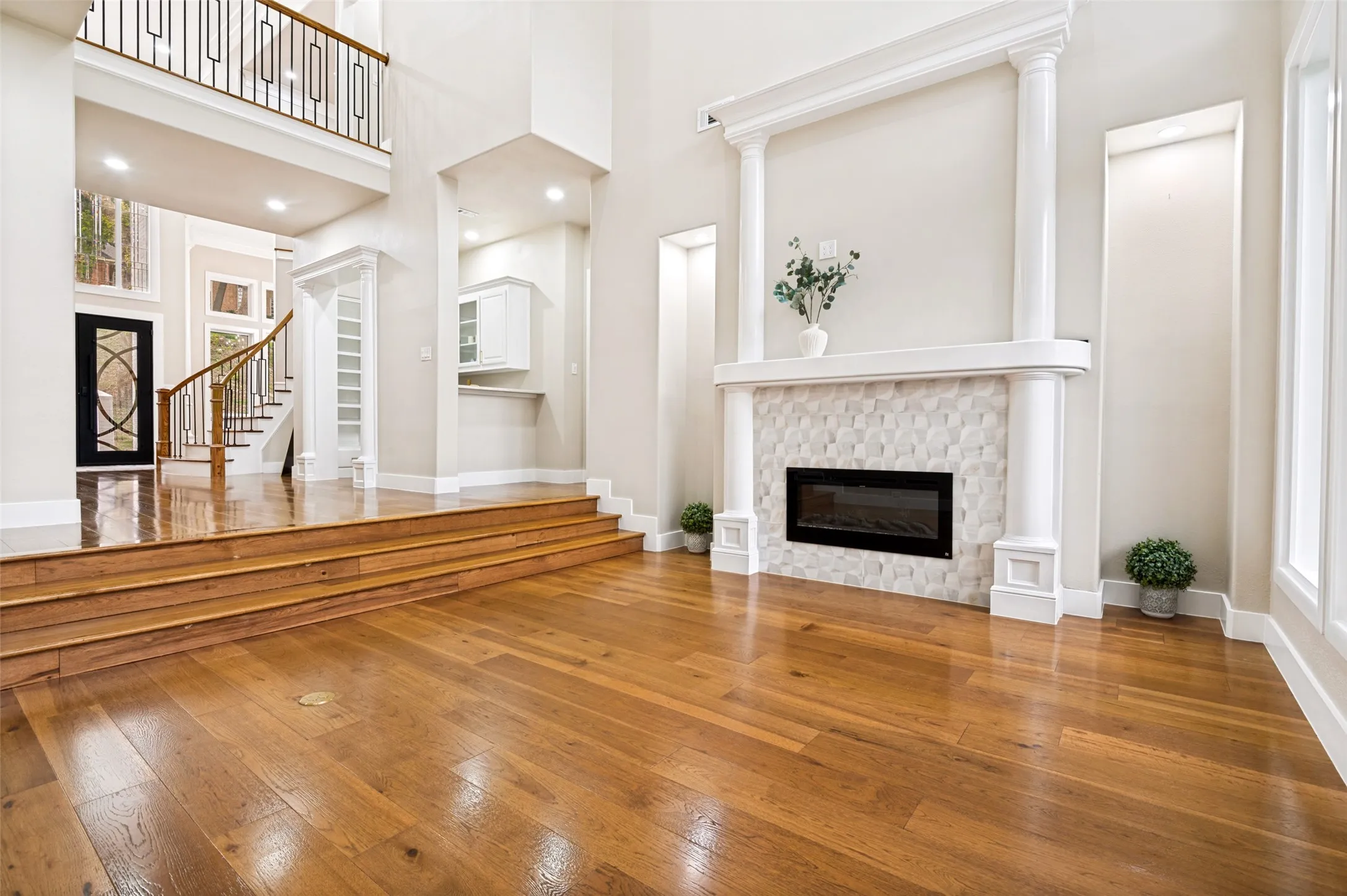 Single Family Residence For Sale in Dallas County , 1417 Wyndmere Drive, De Soto, Texas 75115, 4 Bedroom, 4 Bathroom, 2 Garage spaces, 3,591 Sqft, built in 1989, mls#21315086, Real Estate Agent in De Soto, Homes For Sale in Dallas county, Homes For Sale in De Soto, Realtor in De Soto Texas, Real Estate Brokerage Independent Realty Texas, Luminita Cordes Realtor