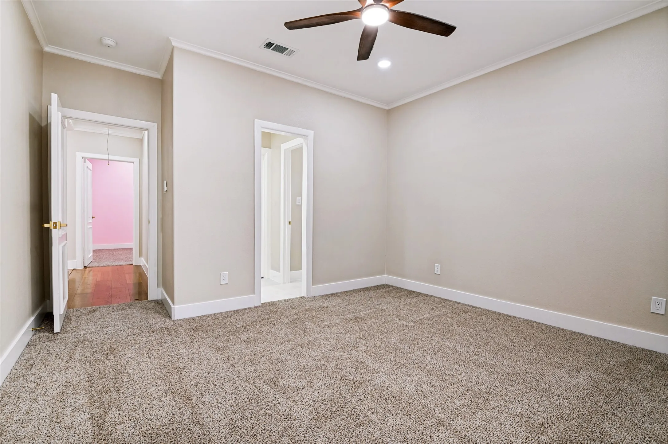 Single Family Residence For Sale in Dallas County , 1417 Wyndmere Drive, De Soto, Texas 75115, 4 Bedroom, 4 Bathroom, 2 Garage spaces, 3,591 Sqft, built in 1989, mls#21315086, Real Estate Agent in De Soto, Homes For Sale in Dallas county, Homes For Sale in De Soto, Realtor in De Soto Texas, Real Estate Brokerage Independent Realty Texas, Luminita Cordes Realtor
