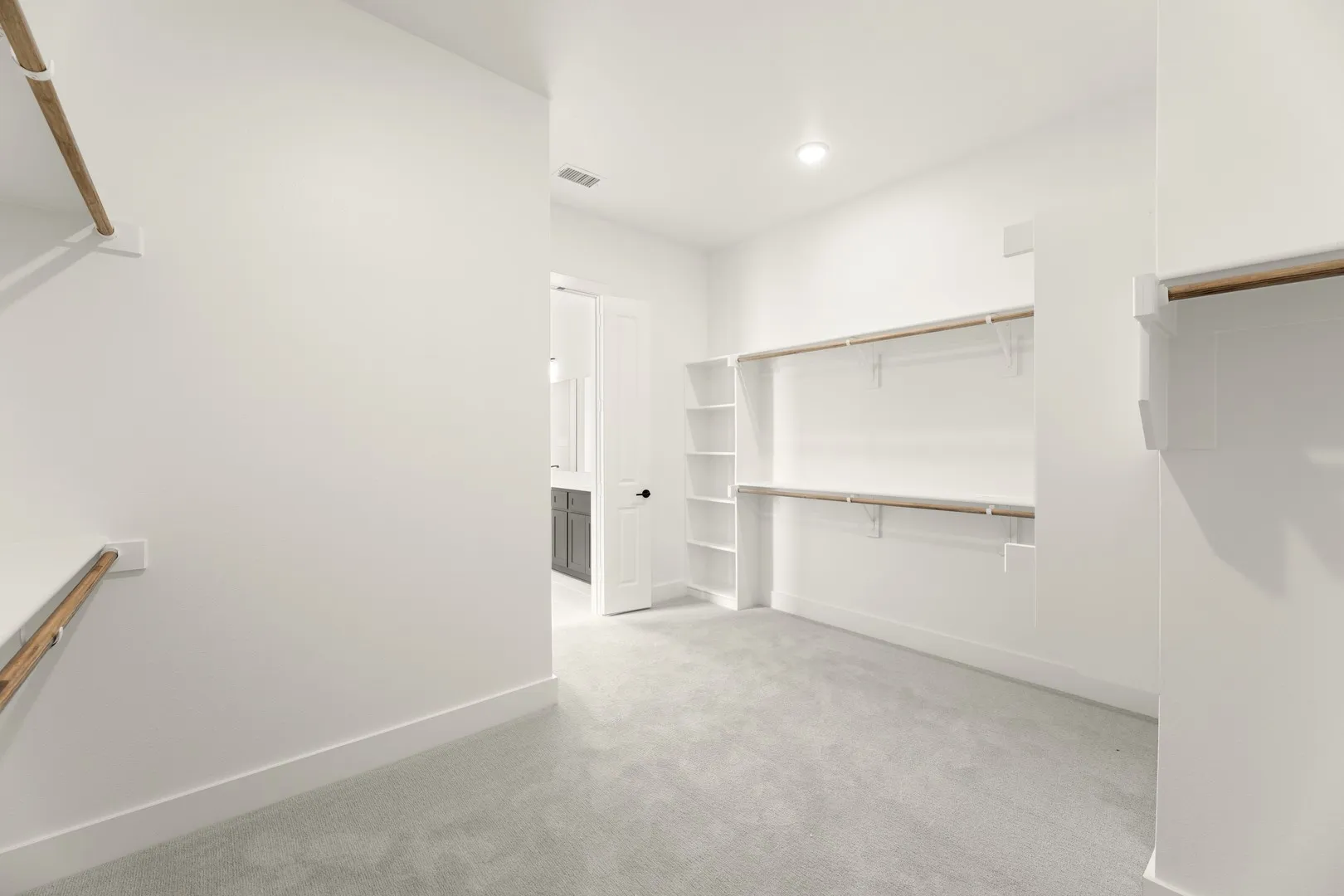 22. 9908 Buckingham - Closet