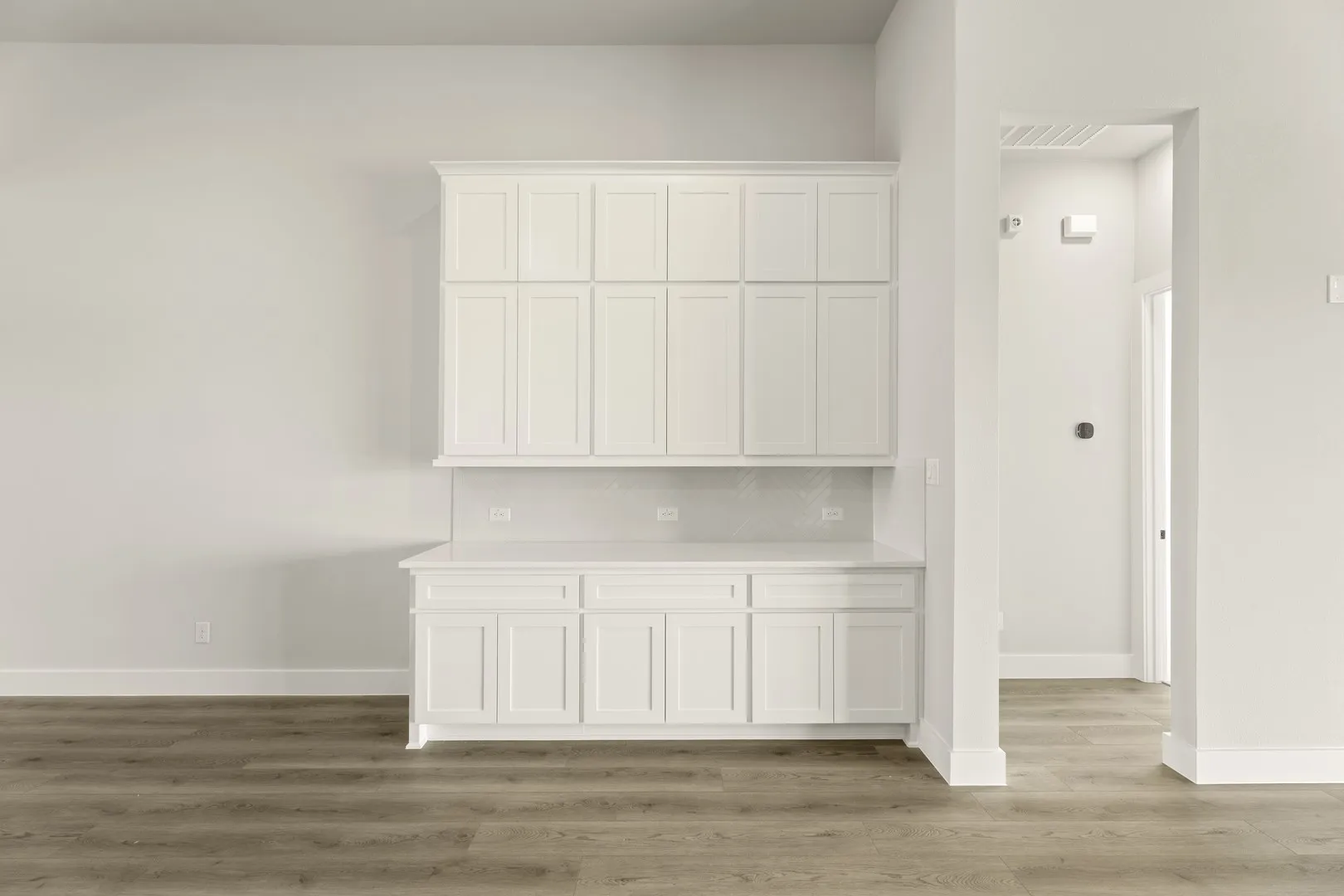 11. 9908 Buckingham - Nook (2)