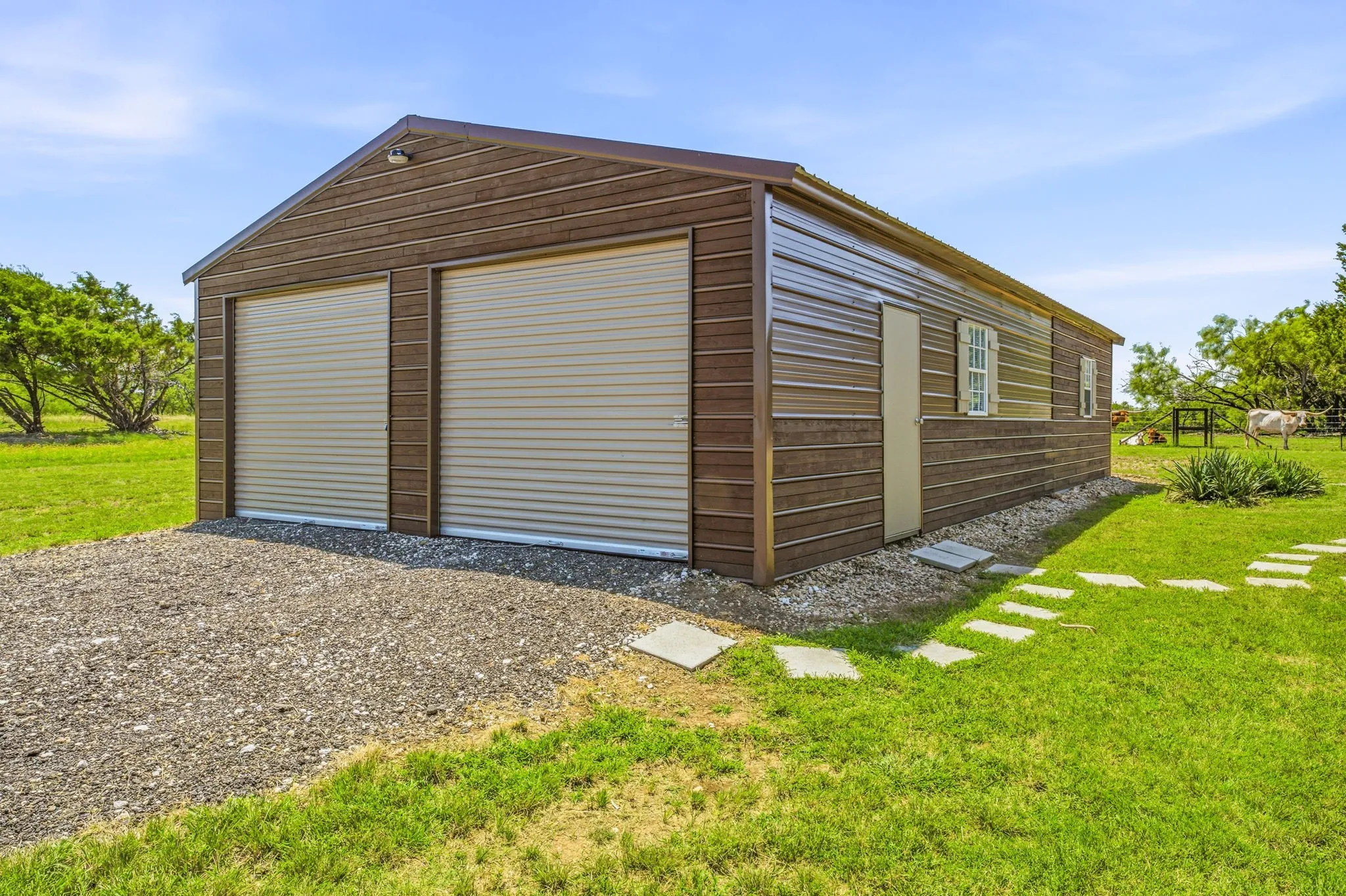 Farm For Sale in Bosque County , 1271 Private 2120 Road, Meridian, Texas 76665, 2 Bedroom, 1 Bathroom, 2 Garage spaces, 1,200 Sqft, built in 2024, mls#21312363, Real Estate Agent in Meridian, Homes For Sale in Bosque county, Homes For Sale in Meridian, Realtor in Meridian Texas, Real Estate Brokerage Independent Realty Texas, Luminita Cordes Realtor