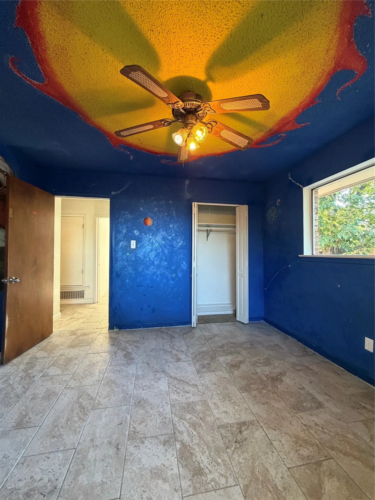 Single Family Residence For Sale in Hunt County , 2406 W Broadview Street, Greenville, Texas 75402, 4 Bedroom, 2 Bathroom, 2 Garage spaces, 1,750 Sqft, built in 1970, mls#21316441, Real Estate Agent in Greenville, Homes For Sale in Hunt county, Homes For Sale in Greenville, Realtor in Greenville Texas, Real Estate Brokerage Independent Realty Texas, Luminita Cordes Realtor
