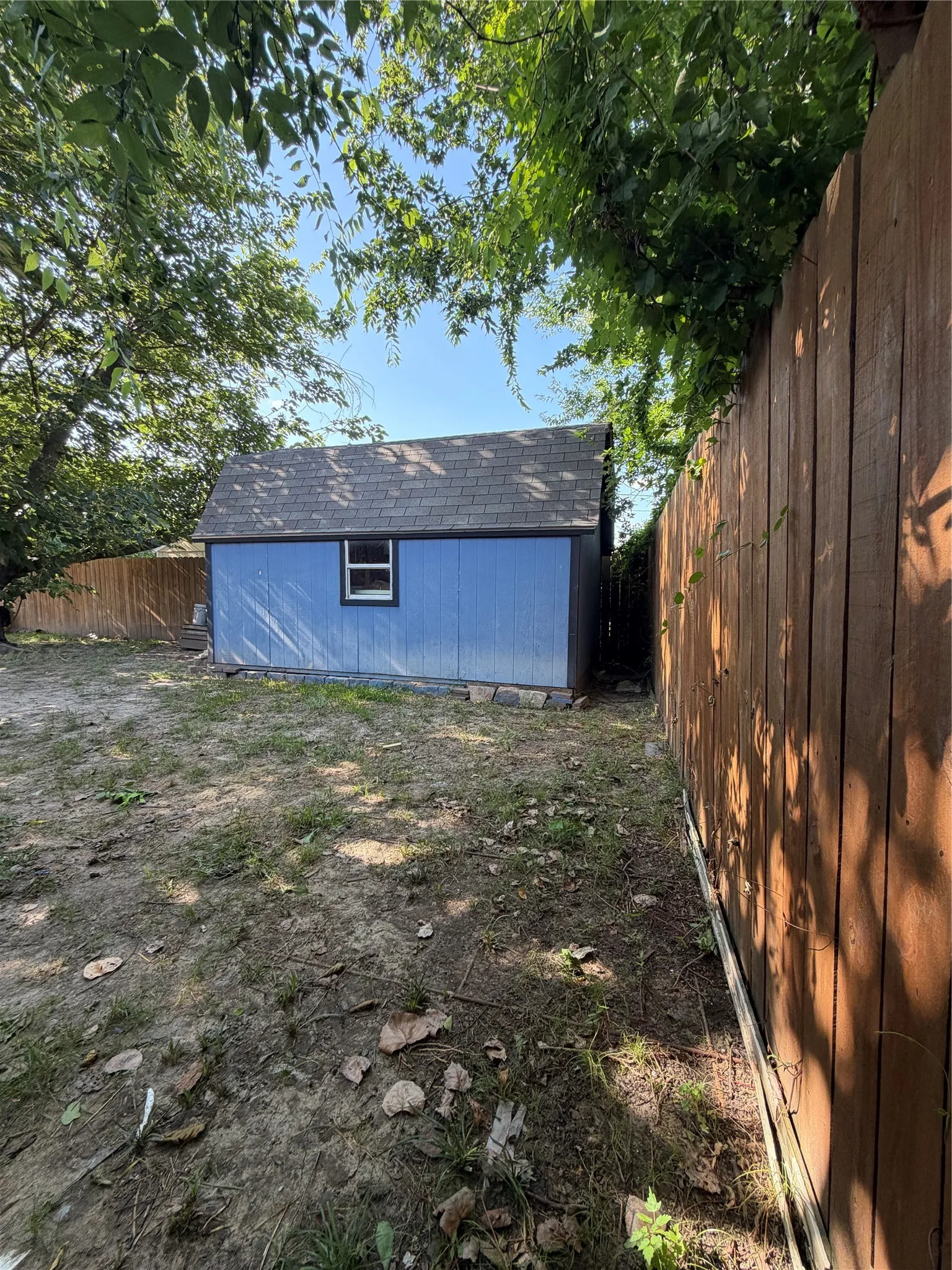 Single Family Residence For Sale in Hunt County , 2406 W Broadview Street, Greenville, Texas 75402, 4 Bedroom, 2 Bathroom, 2 Garage spaces, 1,750 Sqft, built in 1970, mls#21316441, Real Estate Agent in Greenville, Homes For Sale in Hunt county, Homes For Sale in Greenville, Realtor in Greenville Texas, Real Estate Brokerage Independent Realty Texas, Luminita Cordes Realtor