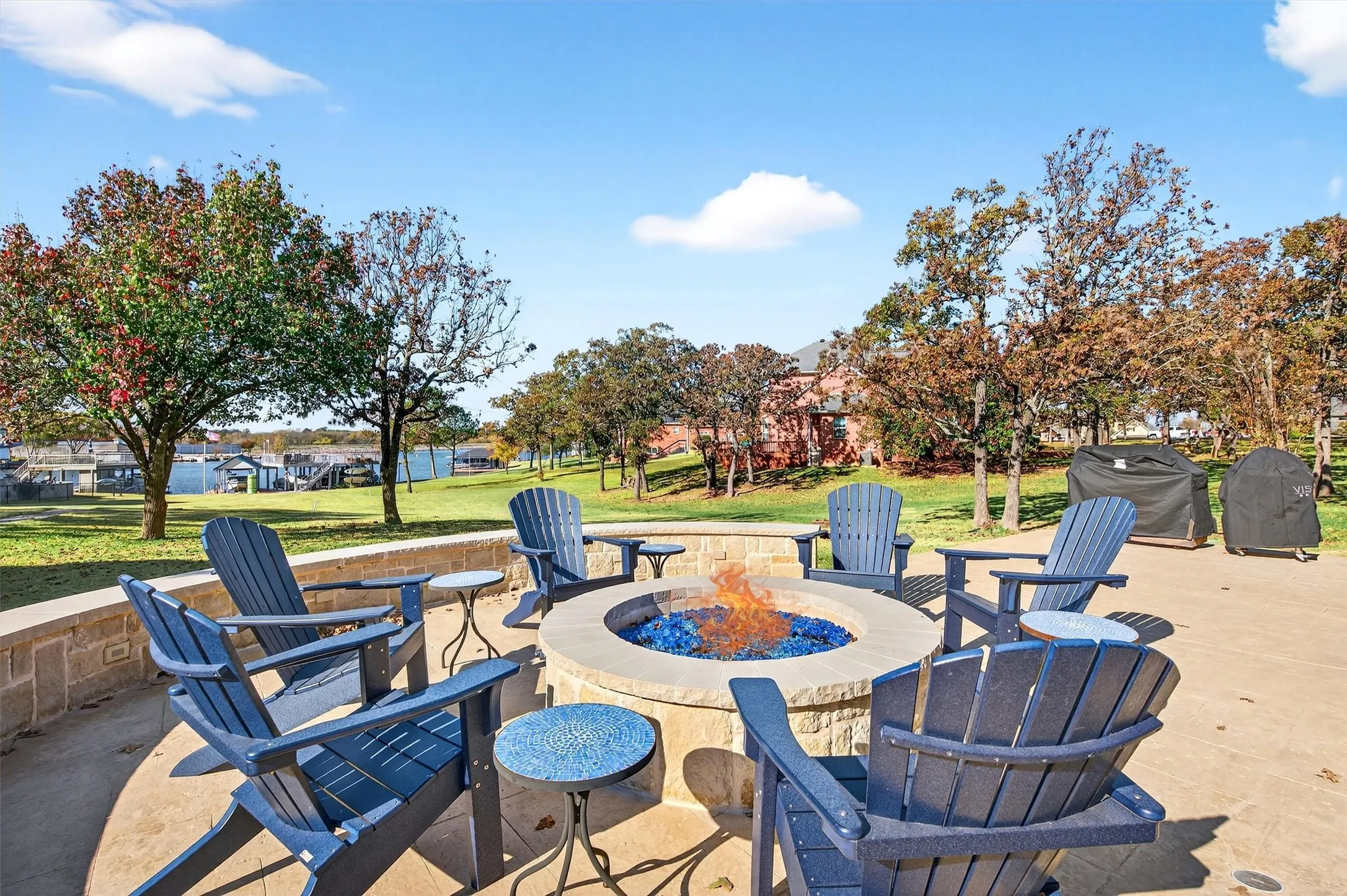 Single Family Residence For Sale in Cooke County , 100 Mohawk Cove, Lake Kiowa, Texas 76240, 3 Bedroom, 3 Bathroom, 2 Garage spaces, 2,550 Sqft, built in 1994, mls#21316302, Real Estate Agent in Lake Kiowa, Homes For Sale in Cooke county, Homes For Sale in Lake Kiowa, Realtor in Lake Kiowa Texas, Real Estate Brokerage Independent Realty Texas, Luminita Cordes Realtor