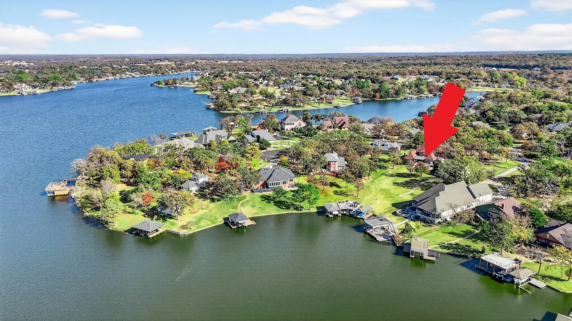 Single Family Residence For Sale in Cooke County , 100 Mohawk Cove, Lake Kiowa, Texas 76240, 3 Bedroom, 3 Bathroom, 2 Garage spaces, 2,550 Sqft, built in 1994, mls#21316302, Real Estate Agent in Lake Kiowa, Homes For Sale in Cooke county, Homes For Sale in Lake Kiowa, Realtor in Lake Kiowa Texas, Real Estate Brokerage Independent Realty Texas, Luminita Cordes Realtor