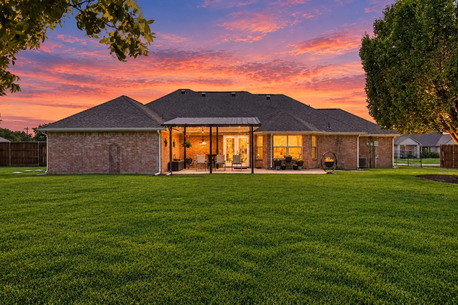 Single Family Residence For Sale in Collin County , 2912 Thousand Oaks Drive, Anna, Texas 75409, 4 Bedroom, 2 Bathroom, 2 Garage spaces, 2,104 Sqft, built in 2002, mls#21316463, Real Estate Agent in Anna, Homes For Sale in Collin county, Homes For Sale in Anna, Realtor in Anna Texas, Real Estate Brokerage Independent Realty Texas, Luminita Cordes Realtor