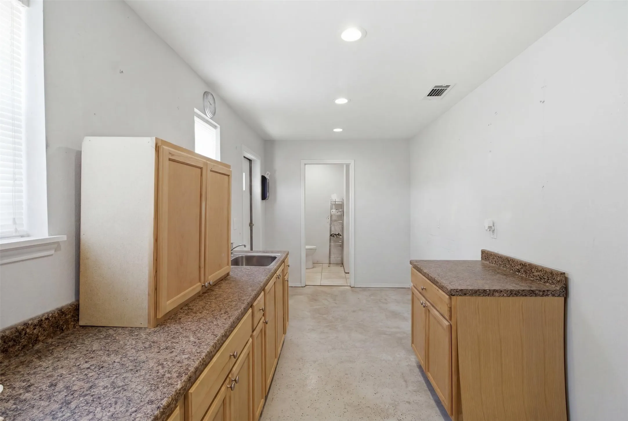 ADU - Kitchenette with oven connection