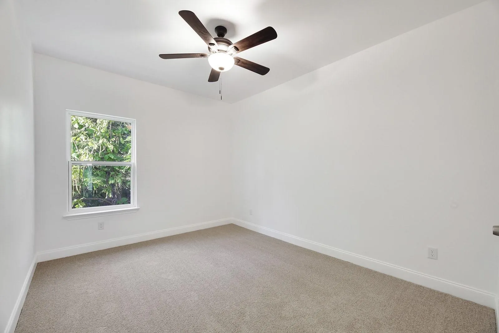 Single Family Residence For Rent in Hunt County , 3720 Washington Street, Greenville, Texas 75401, 3 Bedroom, 3 Bathroom, 1 Garage spaces, 1,917 Sqft, built in 2021, mls#21316504, Real Estate Agent in Greenville, Homes For Rent in Hunt county, Homes For Rent in Greenville, Realtor in Greenville Texas, Real Estate Brokerage Independent Realty Texas, Luminita Cordes Realtor