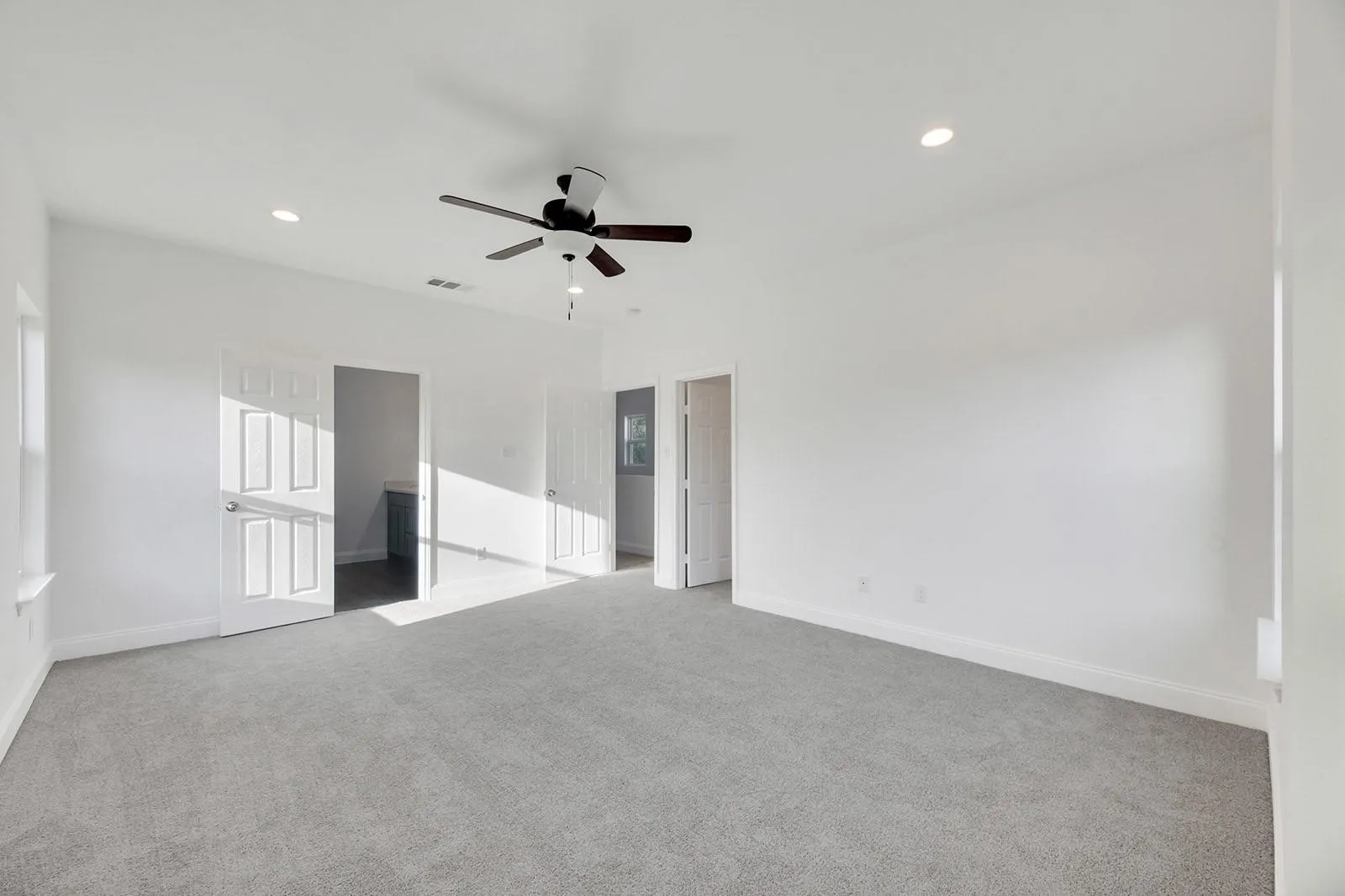 Single Family Residence For Rent in Hunt County , 3720 Washington Street, Greenville, Texas 75401, 3 Bedroom, 3 Bathroom, 1 Garage spaces, 1,917 Sqft, built in 2021, mls#21316504, Real Estate Agent in Greenville, Homes For Rent in Hunt county, Homes For Rent in Greenville, Realtor in Greenville Texas, Real Estate Brokerage Independent Realty Texas, Luminita Cordes Realtor