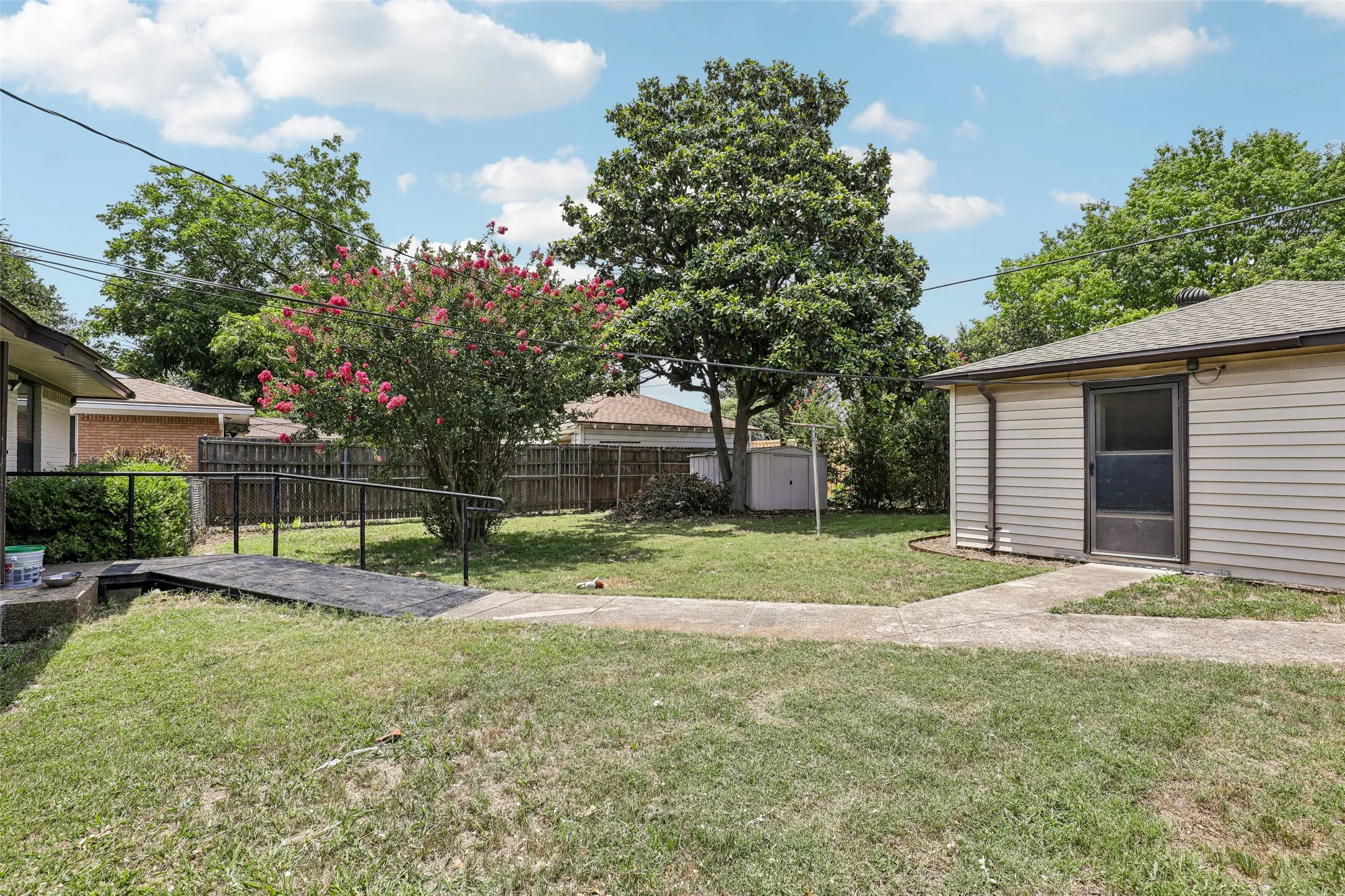 Single Family Residence For Sale in Dallas County , 600 Westwood Drive, Richardson, Texas 75080, 3 Bedroom, 2 Bathroom, 2 Garage spaces, 1,452 Sqft, built in 1955, mls#21316522, Real Estate Agent in Richardson, Homes For Sale in Dallas county, Homes For Sale in Richardson, Realtor in Richardson Texas, Real Estate Brokerage Independent Realty Texas, Luminita Cordes Realtor