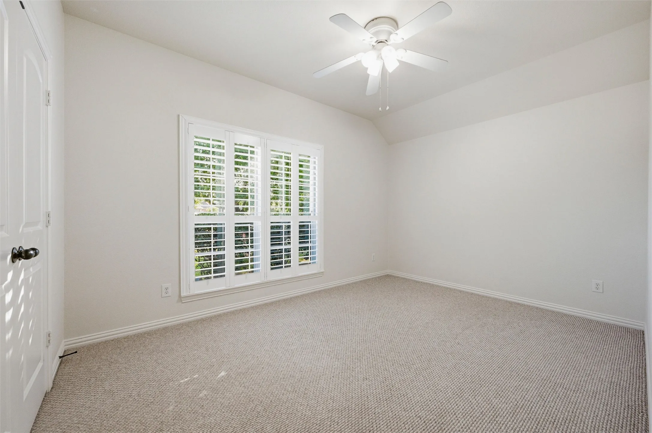 Single Family Residence For Sale in Ellis County , 164 Horseshoe Bend, Waxahachie, Texas 75165, 5 Bedroom, 3 Bathroom, 2 Garage spaces, 2,777 Sqft, built in 2010, mls#21316524, Real Estate Agent in Waxahachie, Homes For Sale in Ellis county, Homes For Sale in Waxahachie, Realtor in Waxahachie Texas, Real Estate Brokerage Independent Realty Texas, Luminita Cordes Realtor