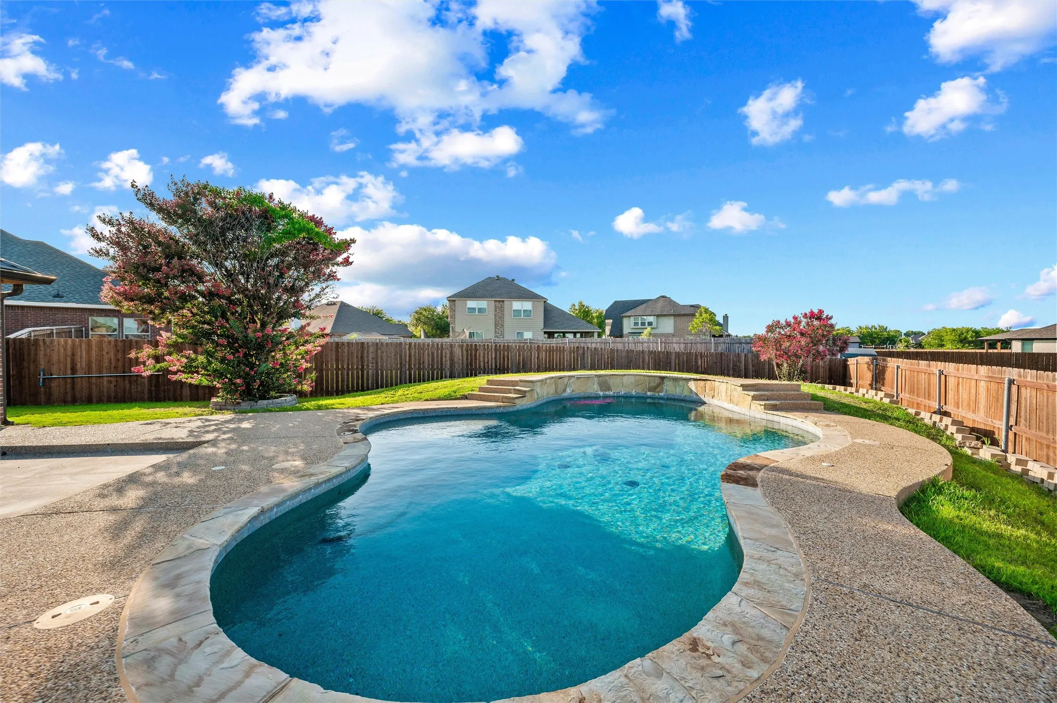 Single Family Residence For Sale in Ellis County , 164 Horseshoe Bend, Waxahachie, Texas 75165, 5 Bedroom, 3 Bathroom, 2 Garage spaces, 2,777 Sqft, built in 2010, mls#21316524, Real Estate Agent in Waxahachie, Homes For Sale in Ellis county, Homes For Sale in Waxahachie, Realtor in Waxahachie Texas, Real Estate Brokerage Independent Realty Texas, Luminita Cordes Realtor