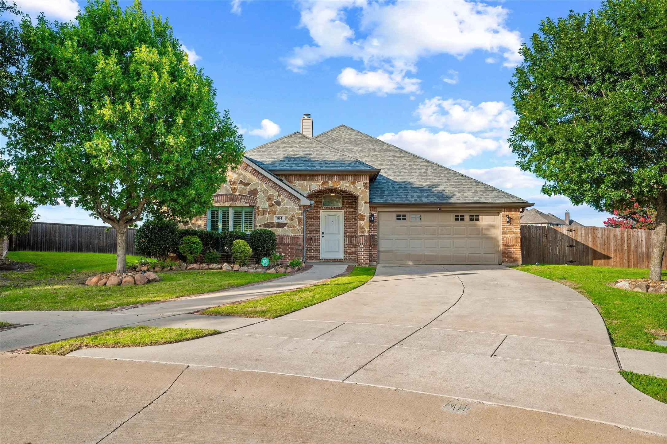 Single Family Residence For Sale in Ellis County , 164 Horseshoe Bend, Waxahachie, Texas 75165, 5 Bedroom, 3 Bathroom, 2 Garage spaces, 2,777 Sqft, built in 2010, mls#21316524, Real Estate Agent in Waxahachie, Homes For Sale in Ellis county, Homes For Sale in Waxahachie, Realtor in Waxahachie Texas, Real Estate Brokerage Independent Realty Texas, Luminita Cordes Realtor