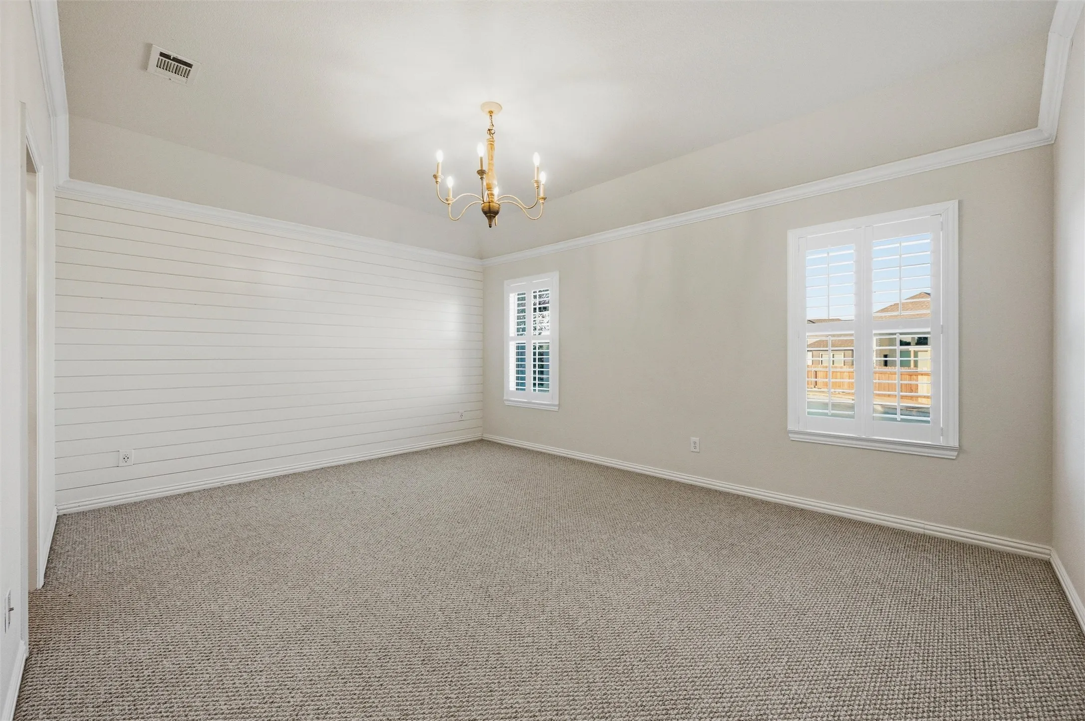 Single Family Residence For Sale in Ellis County , 164 Horseshoe Bend, Waxahachie, Texas 75165, 5 Bedroom, 3 Bathroom, 2 Garage spaces, 2,777 Sqft, built in 2010, mls#21316524, Real Estate Agent in Waxahachie, Homes For Sale in Ellis county, Homes For Sale in Waxahachie, Realtor in Waxahachie Texas, Real Estate Brokerage Independent Realty Texas, Luminita Cordes Realtor