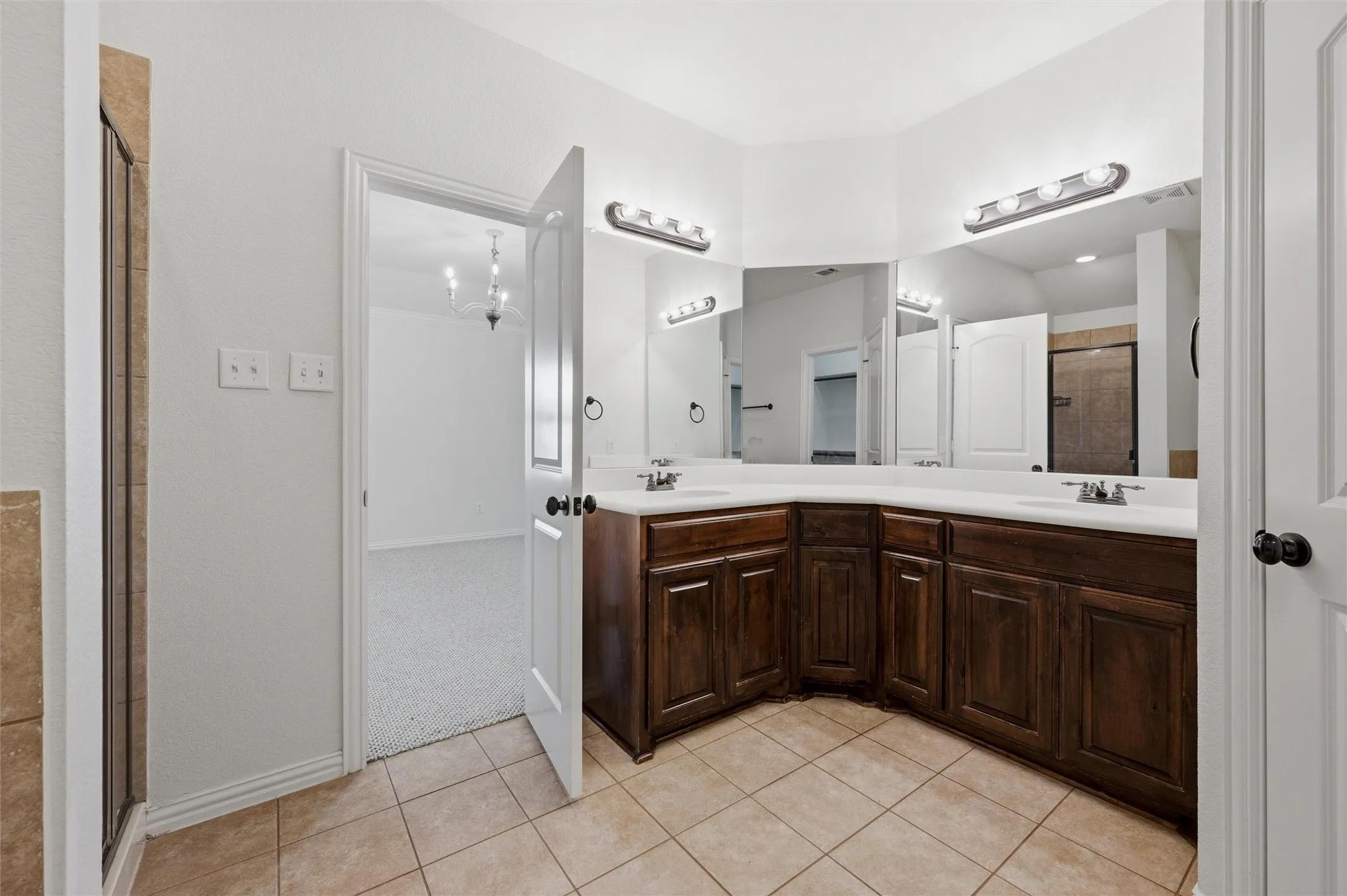 Single Family Residence For Sale in Ellis County , 164 Horseshoe Bend, Waxahachie, Texas 75165, 5 Bedroom, 3 Bathroom, 2 Garage spaces, 2,777 Sqft, built in 2010, mls#21316524, Real Estate Agent in Waxahachie, Homes For Sale in Ellis county, Homes For Sale in Waxahachie, Realtor in Waxahachie Texas, Real Estate Brokerage Independent Realty Texas, Luminita Cordes Realtor