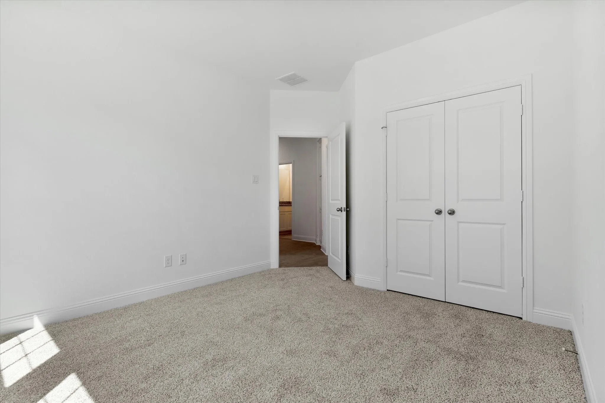 Single Family Residence For Sale in Parker County , 1001 Leo Lane, Poolville, Texas 76487, 4 Bedroom, 2 Bathroom, 2 Garage spaces, 2,142 Sqft, built in 2026, mls#21315291, Real Estate Agent in Poolville, Homes For Sale in Parker county, Homes For Sale in Poolville, Realtor in Poolville Texas, Real Estate Brokerage Independent Realty Texas, Luminita Cordes Realtor